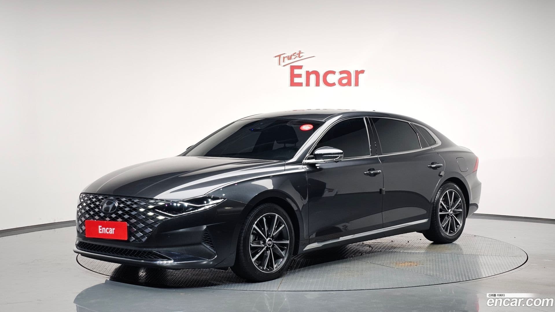 Main__Slider__Photo:Grandeur Hyundai 2021.2-0