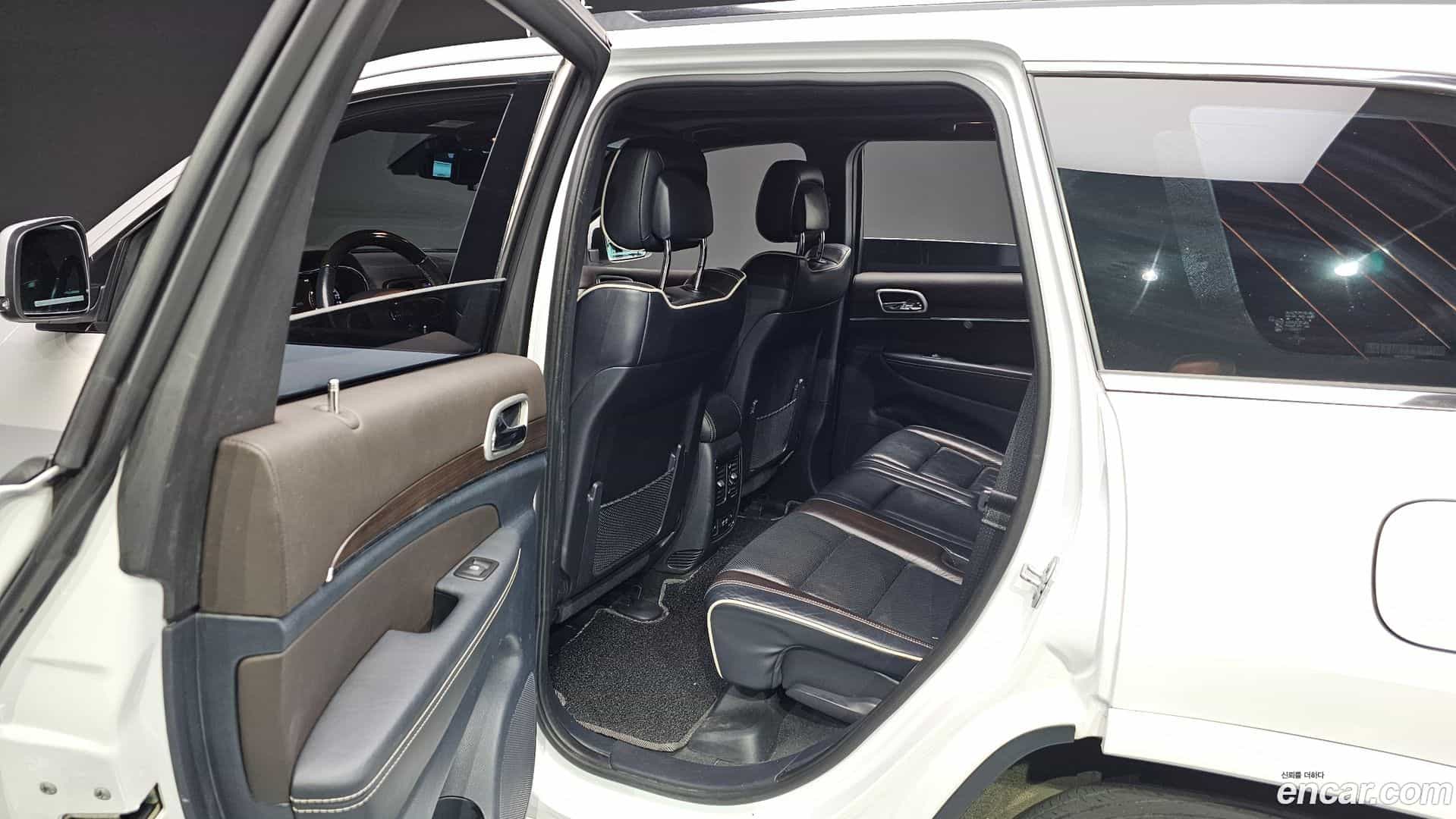 Cherokee Jeep 2015.4-OPTION-015
