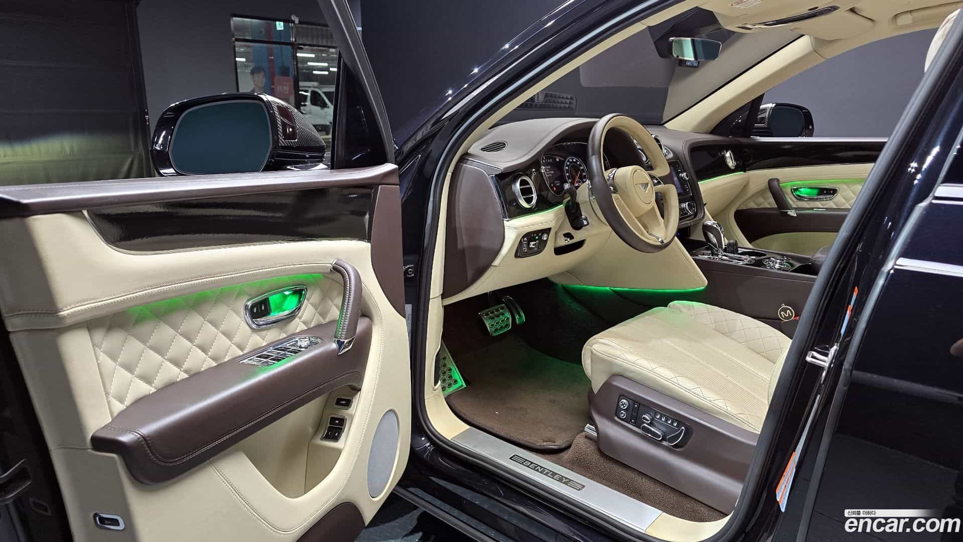Bentayga Bentley 2017.4-OPTION-015