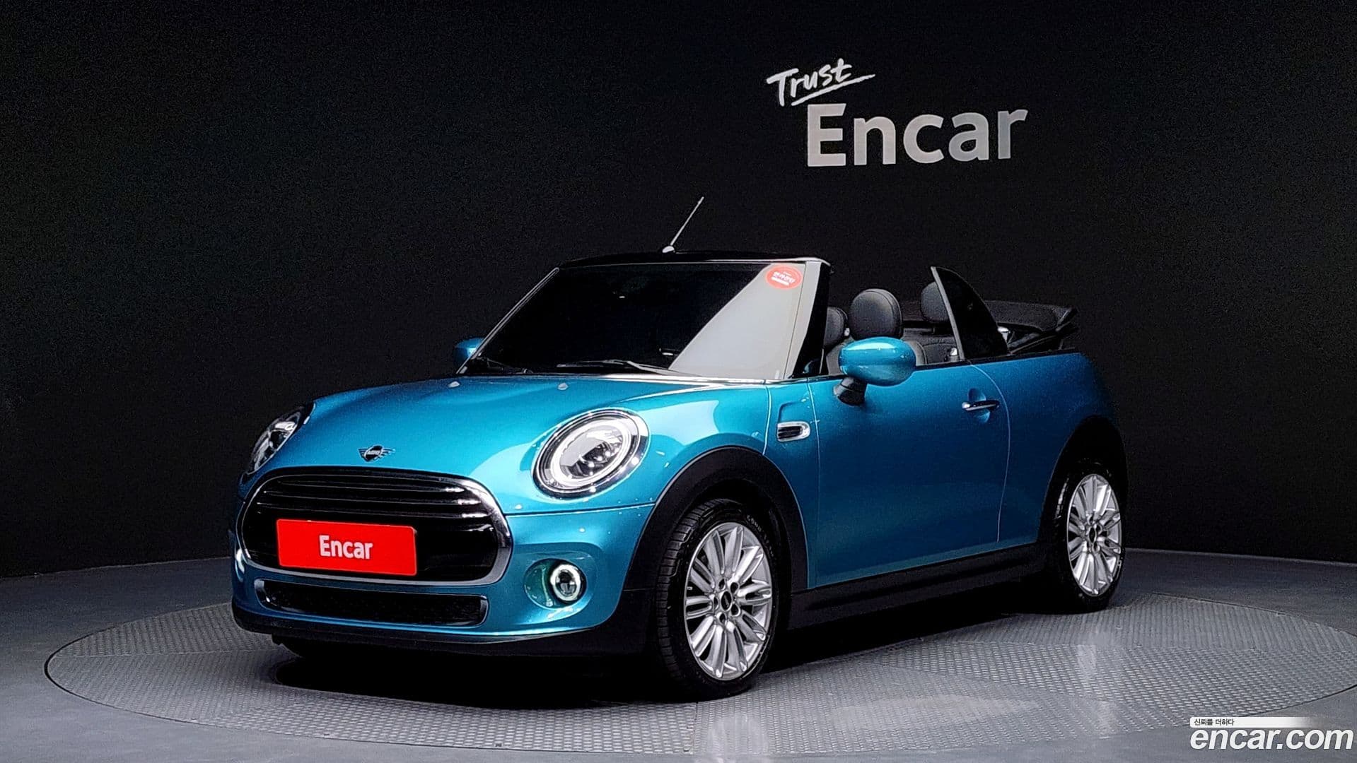 Main__Slider__Photo:Cooper Convertible Mini 2020.8-0