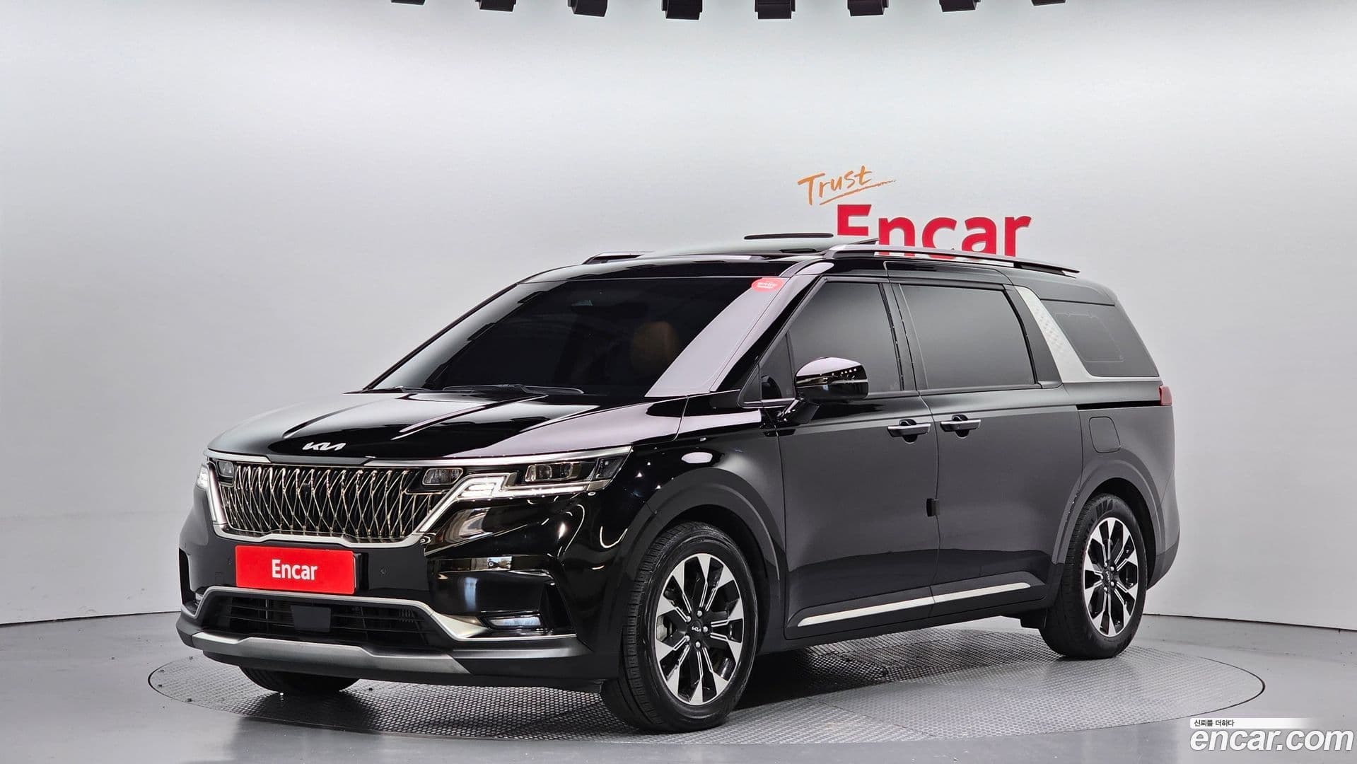 Main__Slider__Photo:Canival Kia 2023.7-0