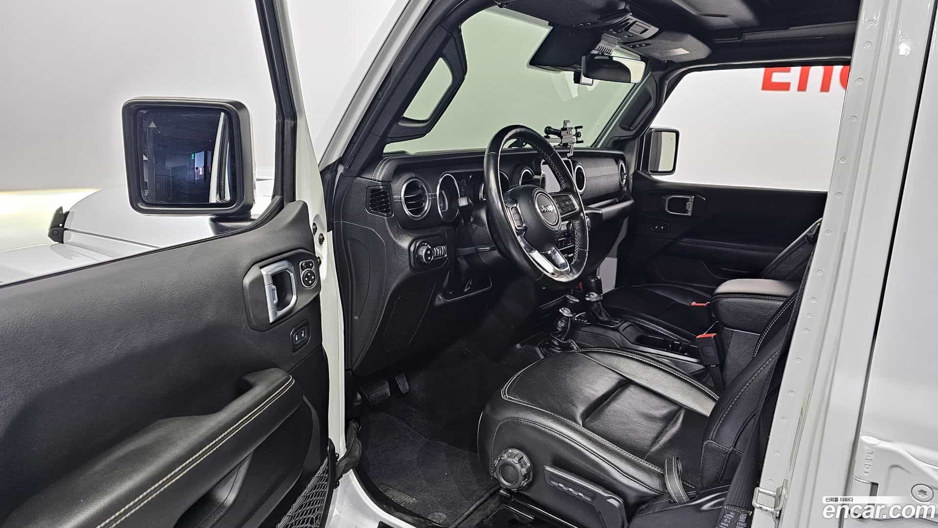 Wrangler Jeep 2023.9-OPTION-015