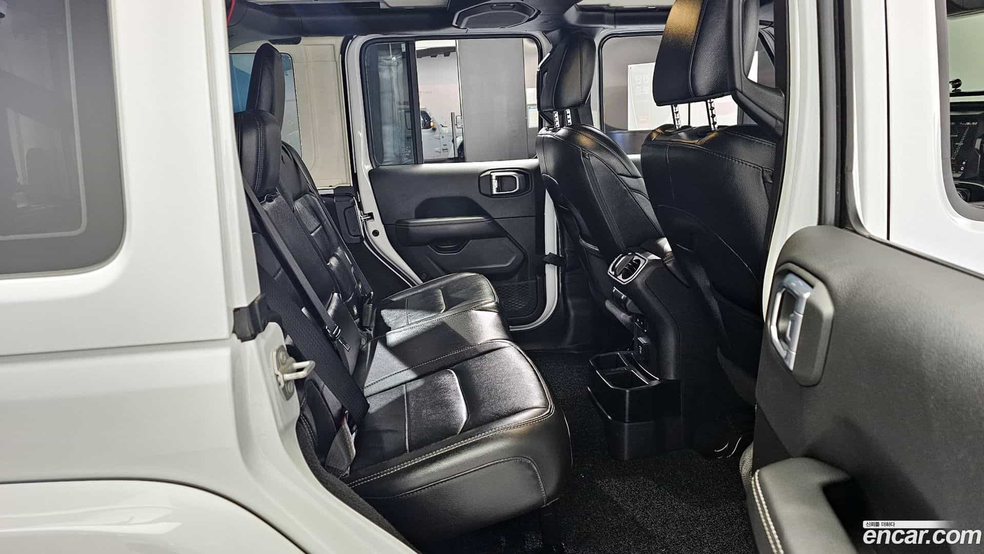 Wrangler Jeep 2023.9-OPTION-016