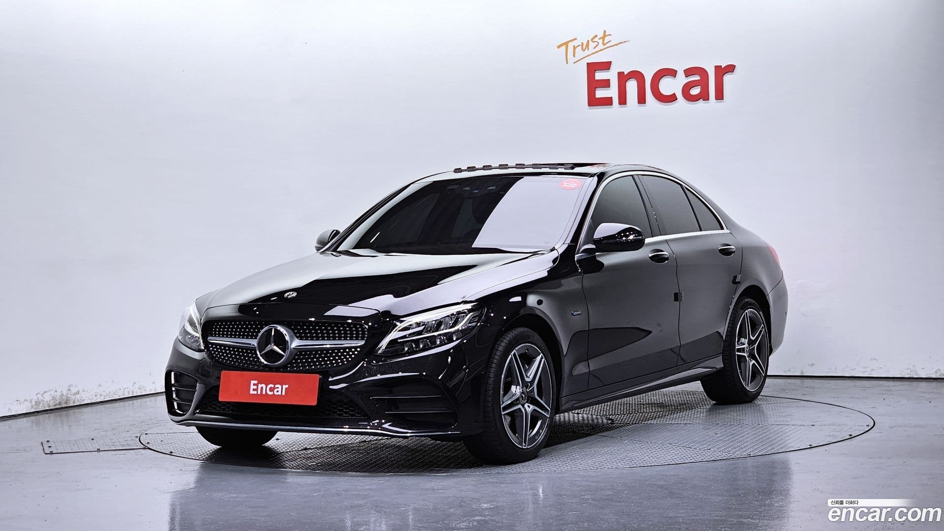 Main__Slider__Photo:C-Class Mercedes-Benz 2020.11-0