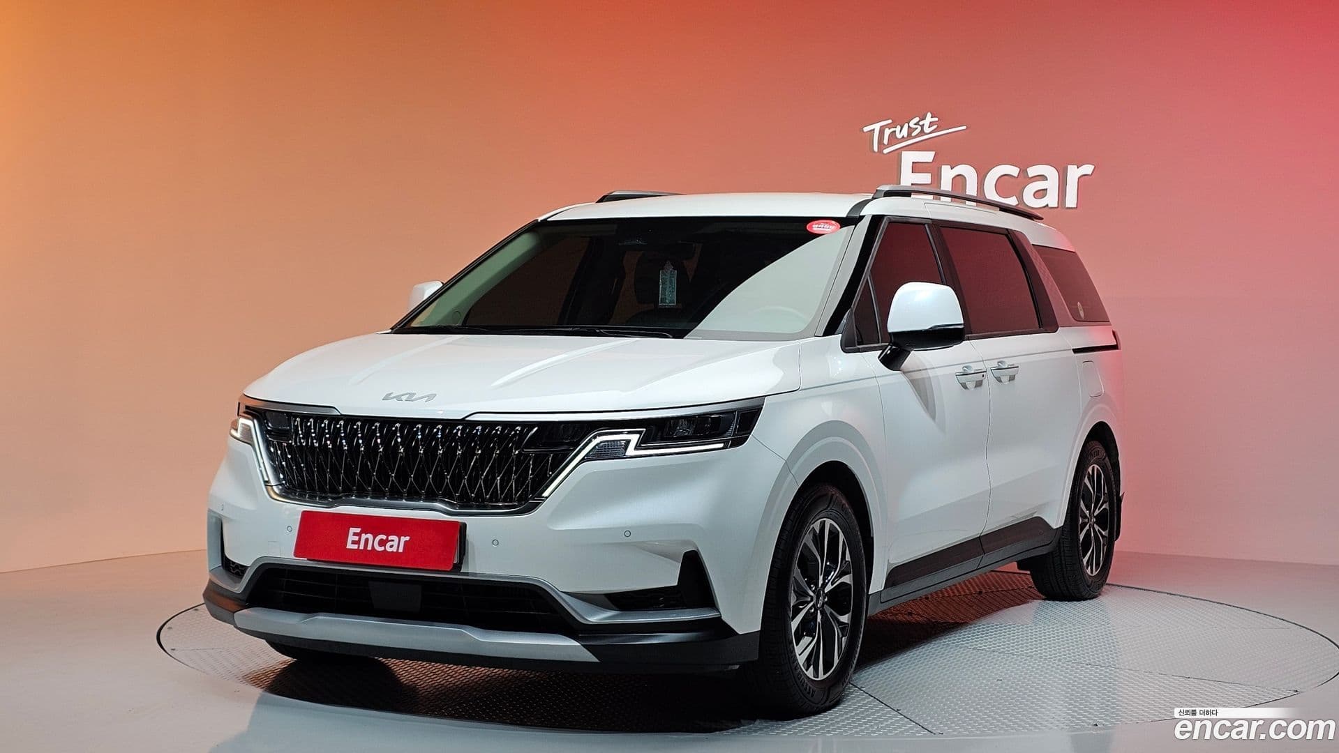 Main__Slider__Photo:Canival Kia 2023.10-0