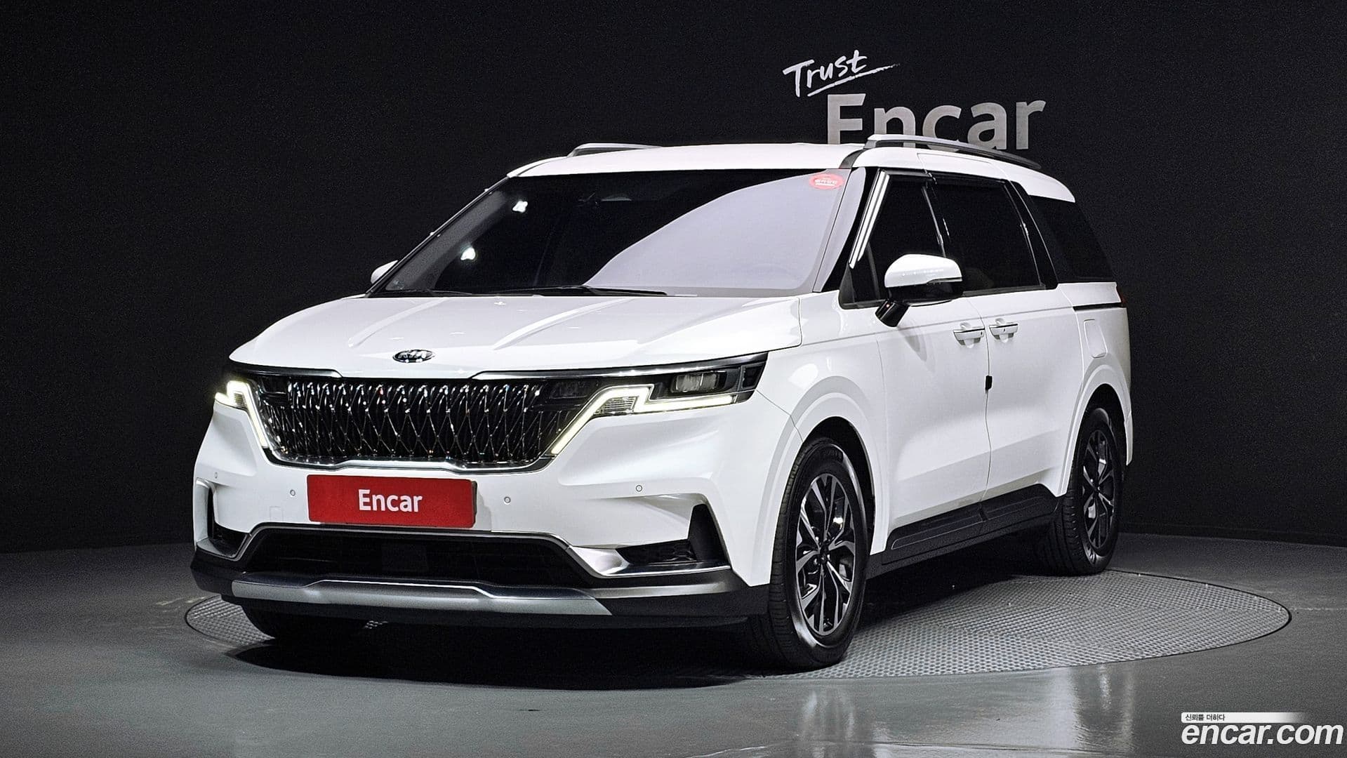 Main__Slider__Photo:Canival Kia 2020.9-0
