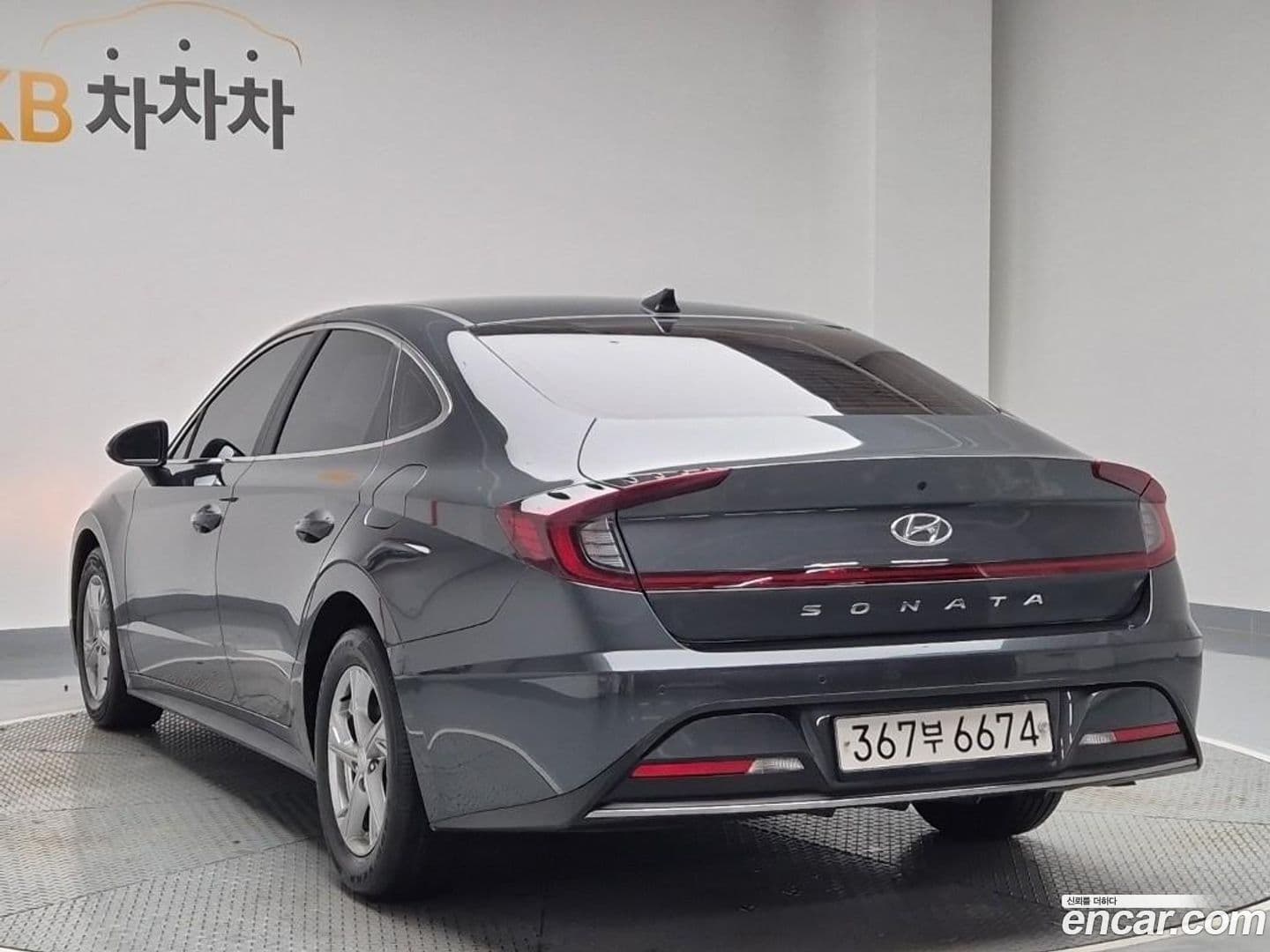 Main__Slider__Photo:Sonata Hyundai 2020.4-0