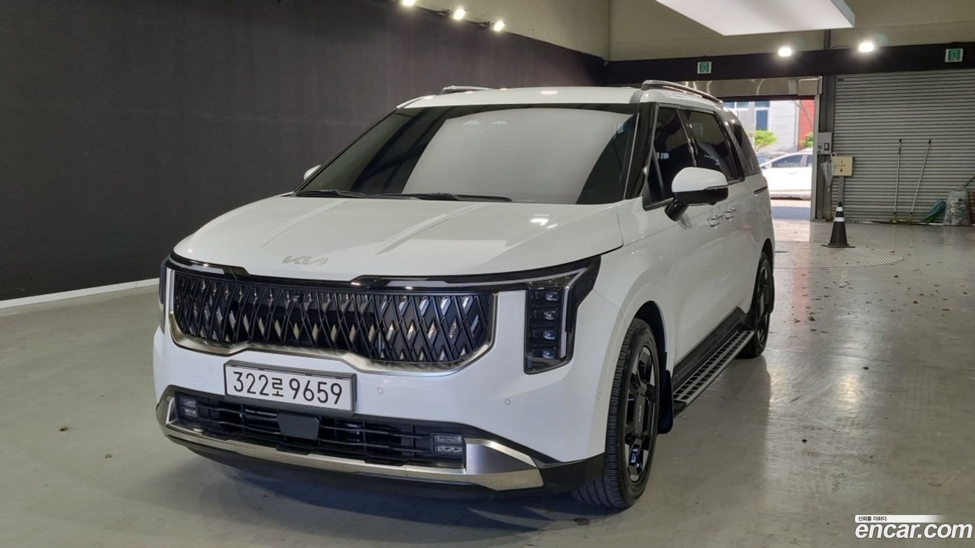 Main__Slider__Photo:Canival Kia 2024.2-0