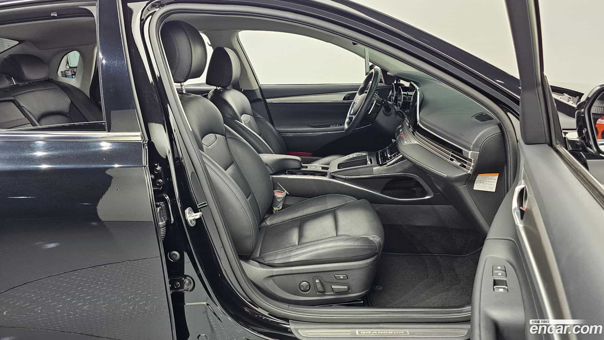Grandeur Hyundai 2019.11-INNER-010