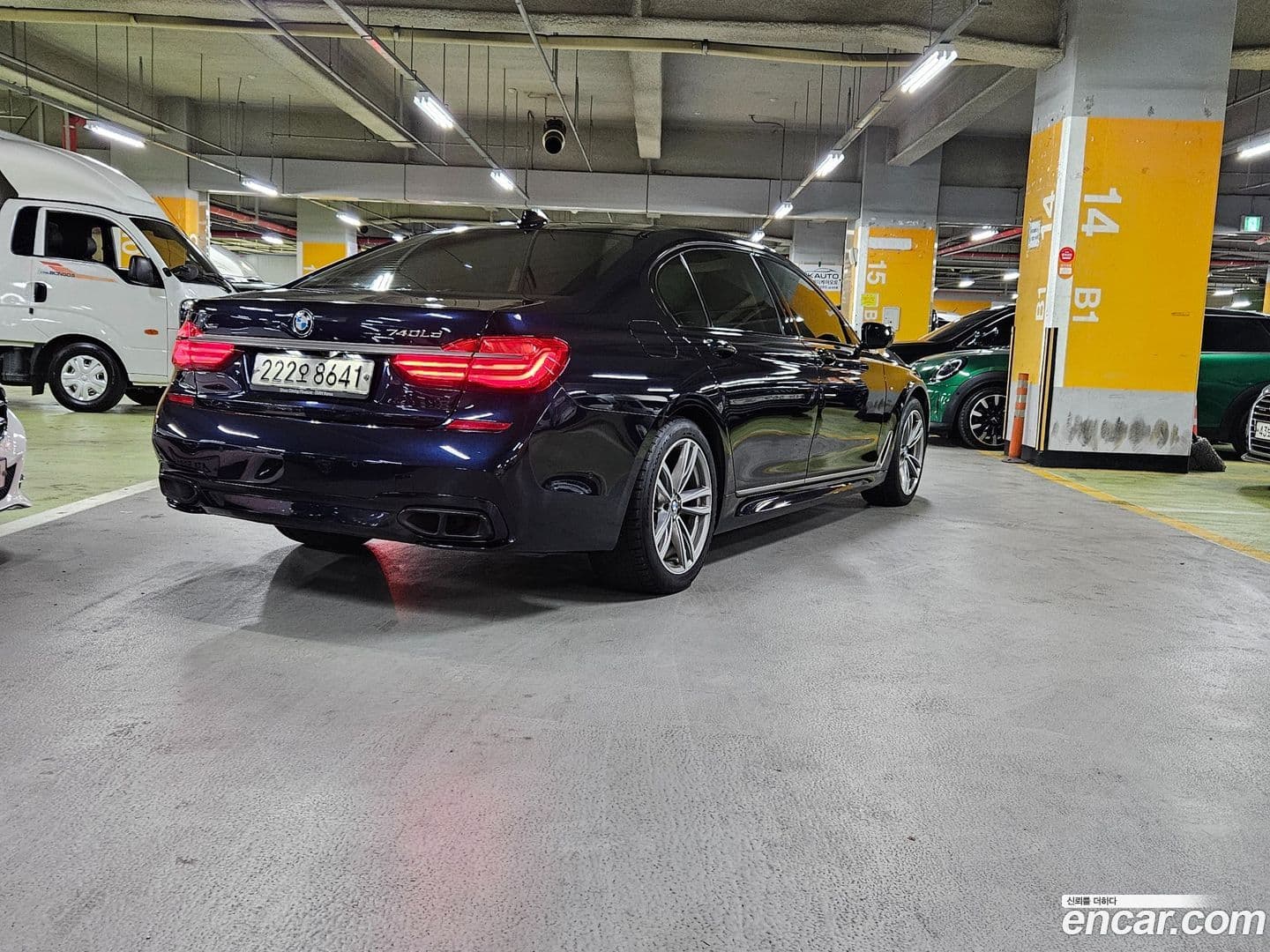 Main__Slider__Photo:7-Series BMW 2017.10-0