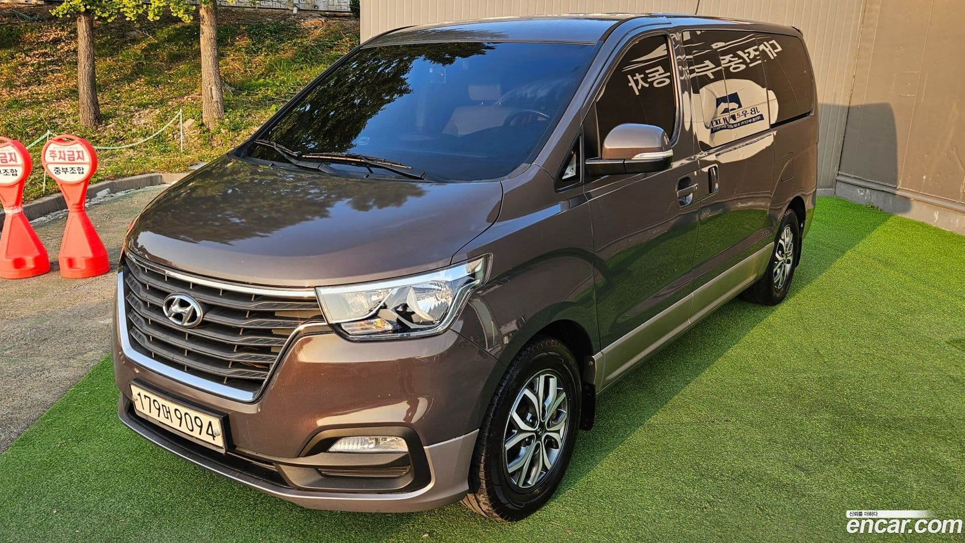 Main__Slider__Photo:Starex Hyundai 2020.4-0