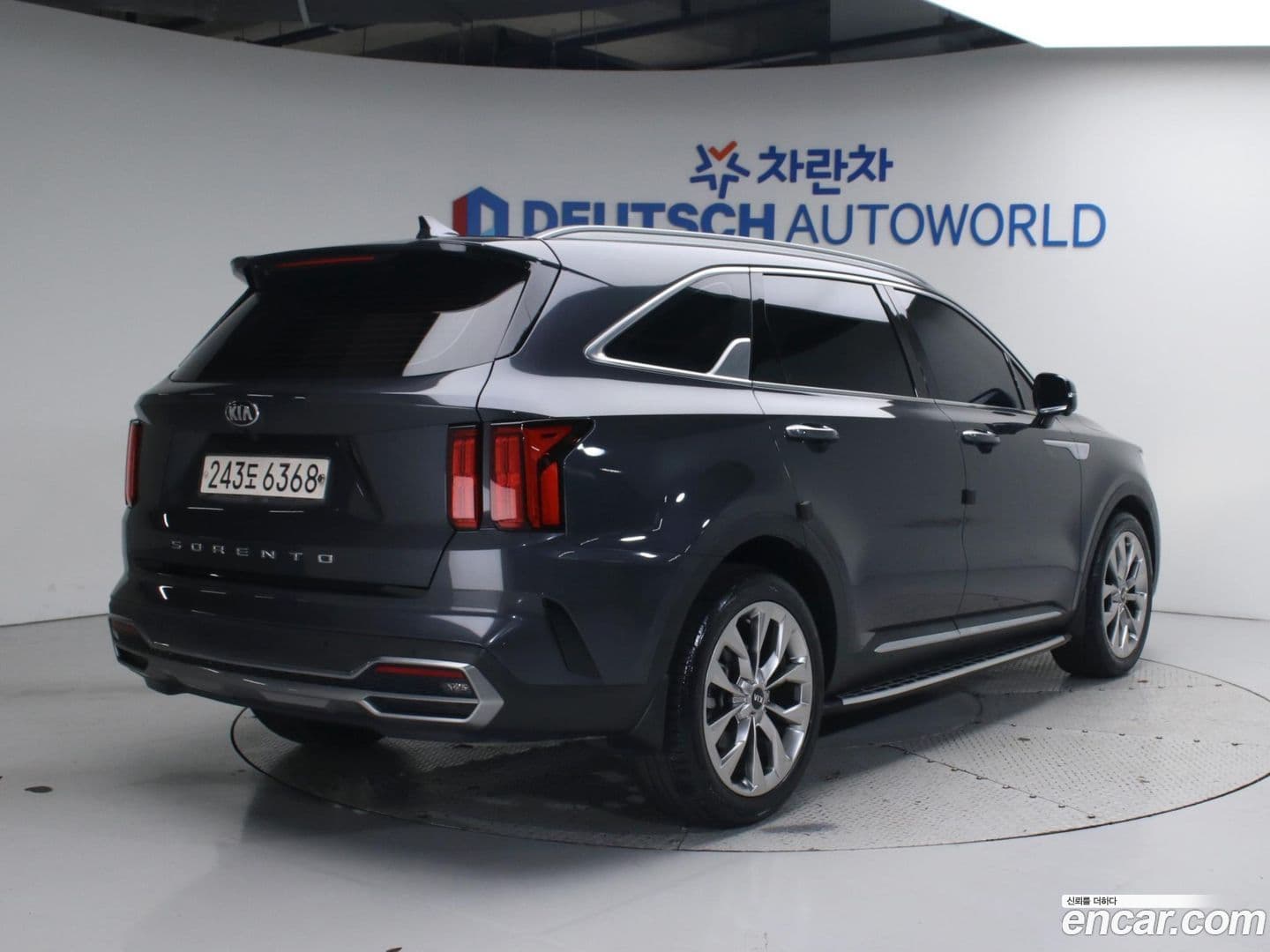 Main__Slider__Photo:Sorento Kia 2020.4-0