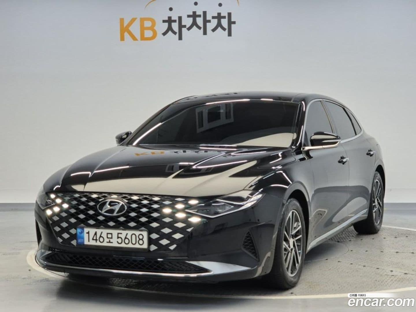 Main__Slider__Photo:Grandeur Hyundai 2020.9-0