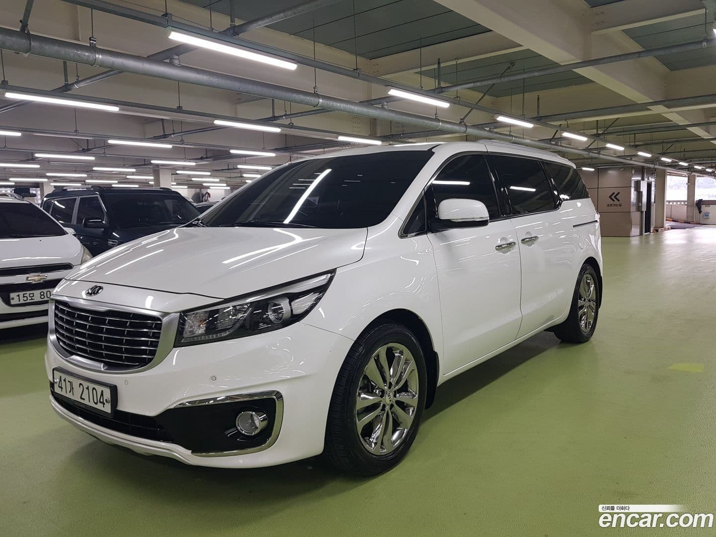 Main__Slider__Photo:Canival Kia 2017.1-0