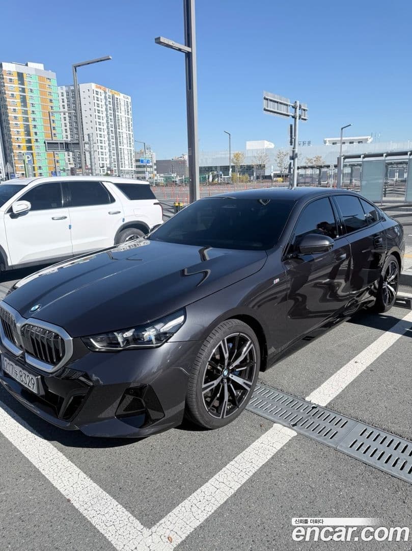 Main__Slider__Photo:5-Series BMW 2025.2-0