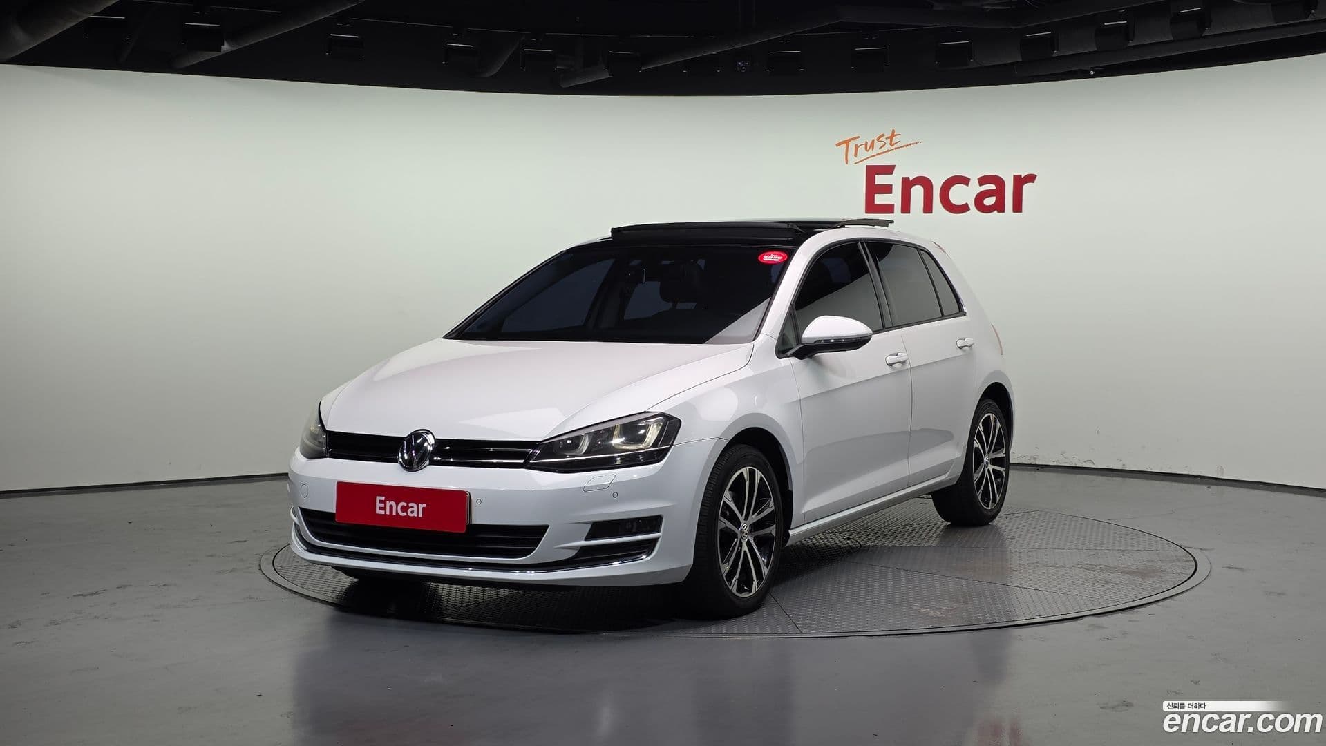 Main__Slider__Photo:Golf Volkswagen 2015.10-0
