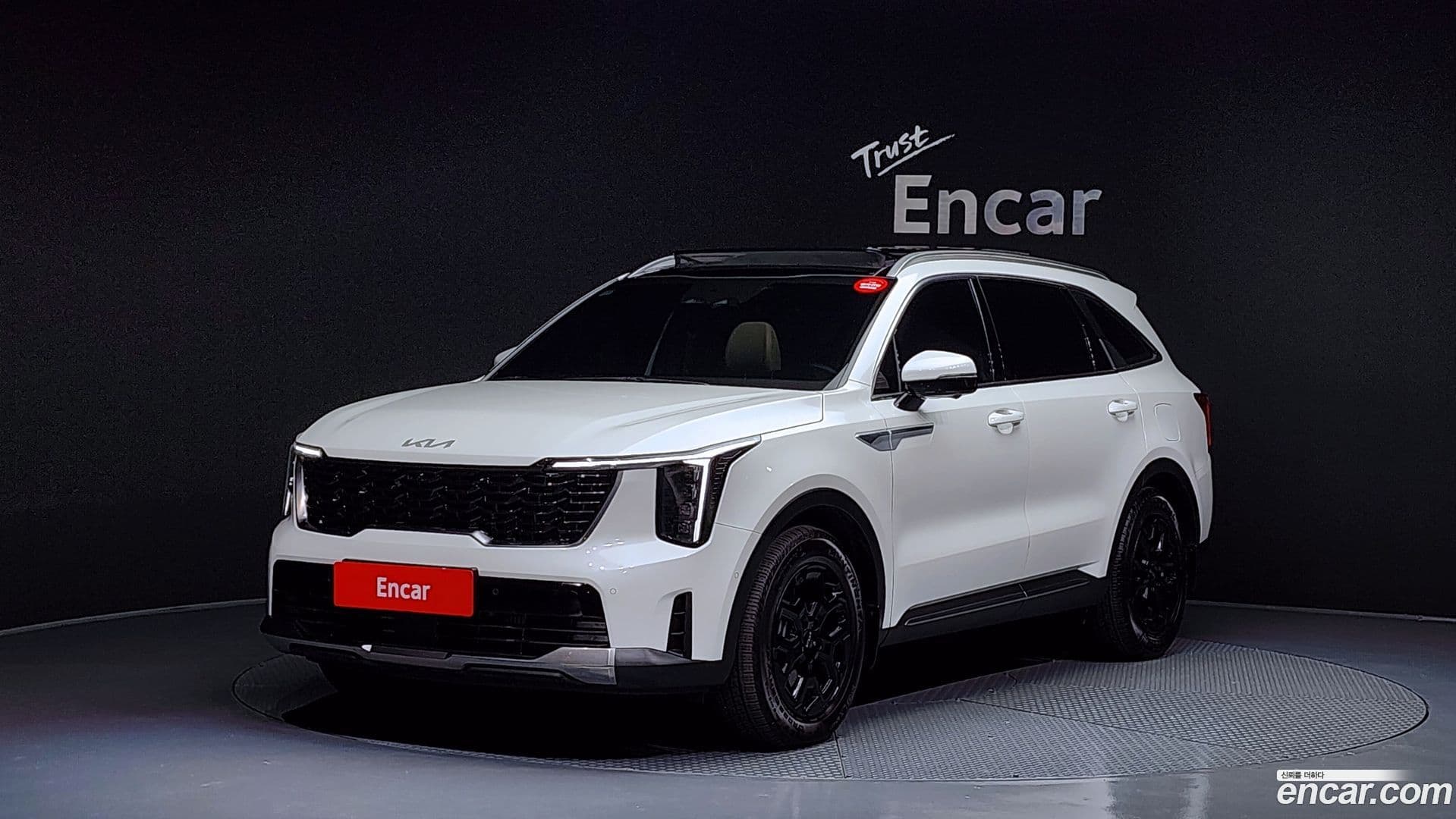 Main__Slider__Photo:Sorento Kia 2023.9-0