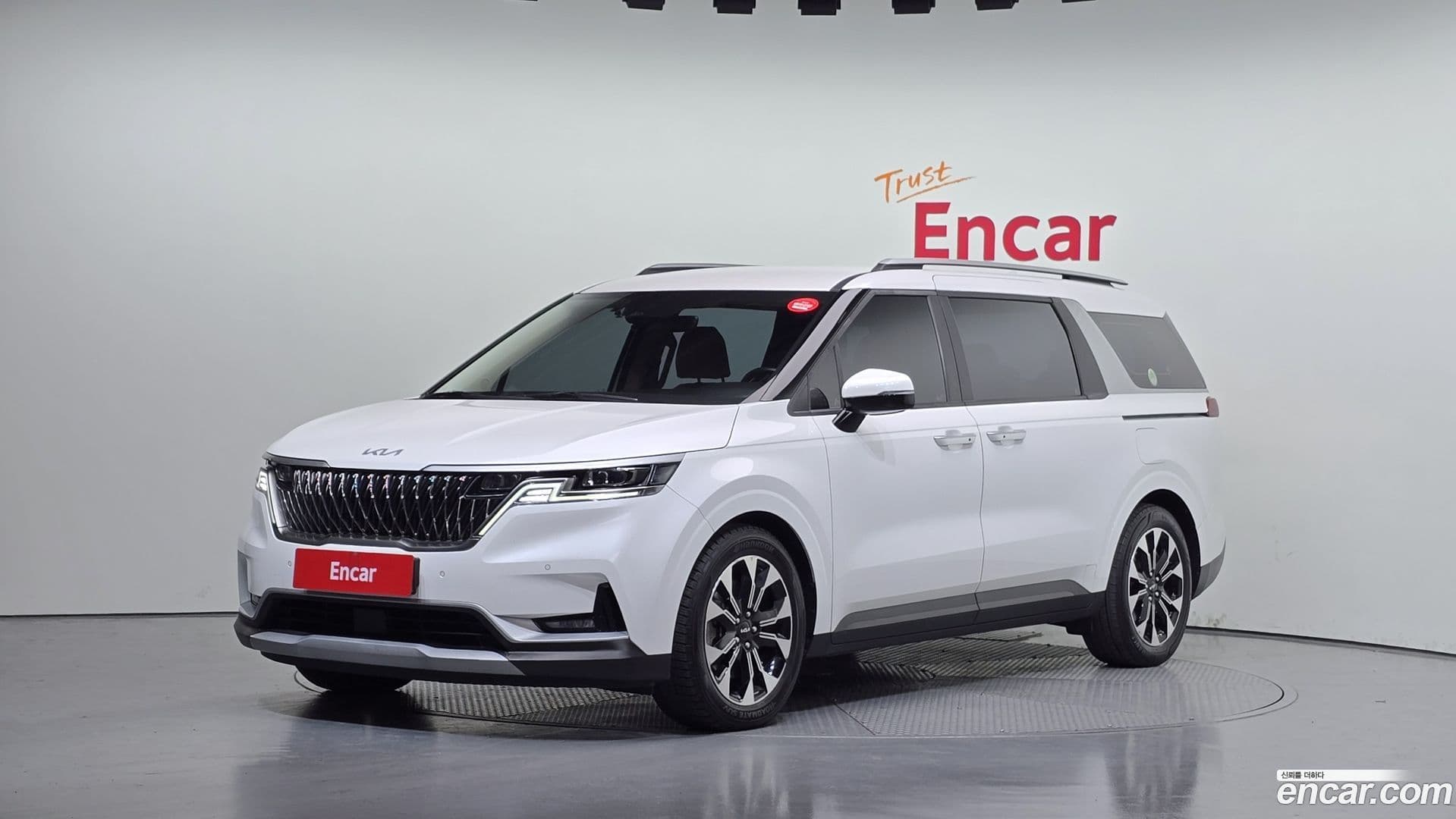 Main__Slider__Photo:Canival Kia 2021.9-0