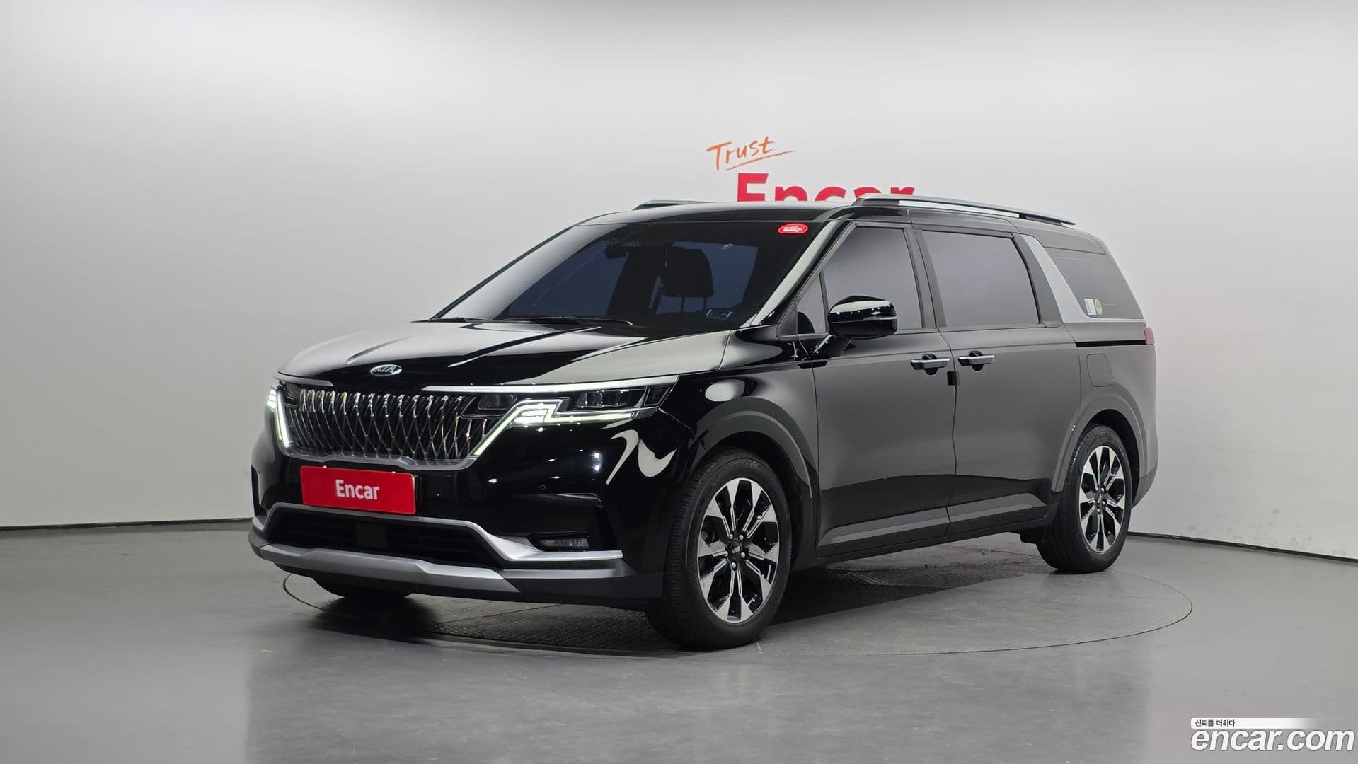 Main__Slider__Photo:Canival Kia 2020.9-0