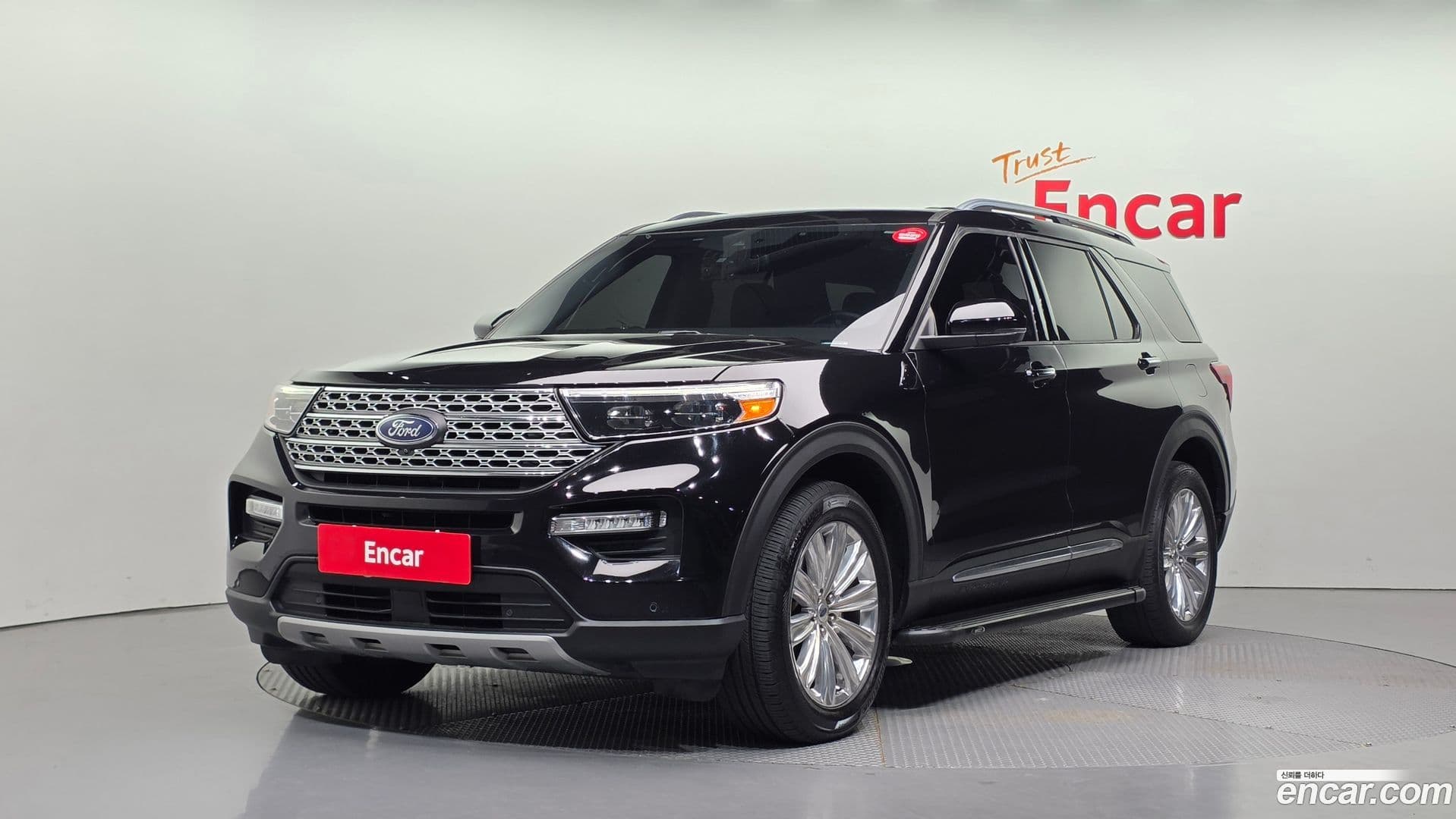 Main__Slider__Photo:Explorer Ford 2020.11-0
