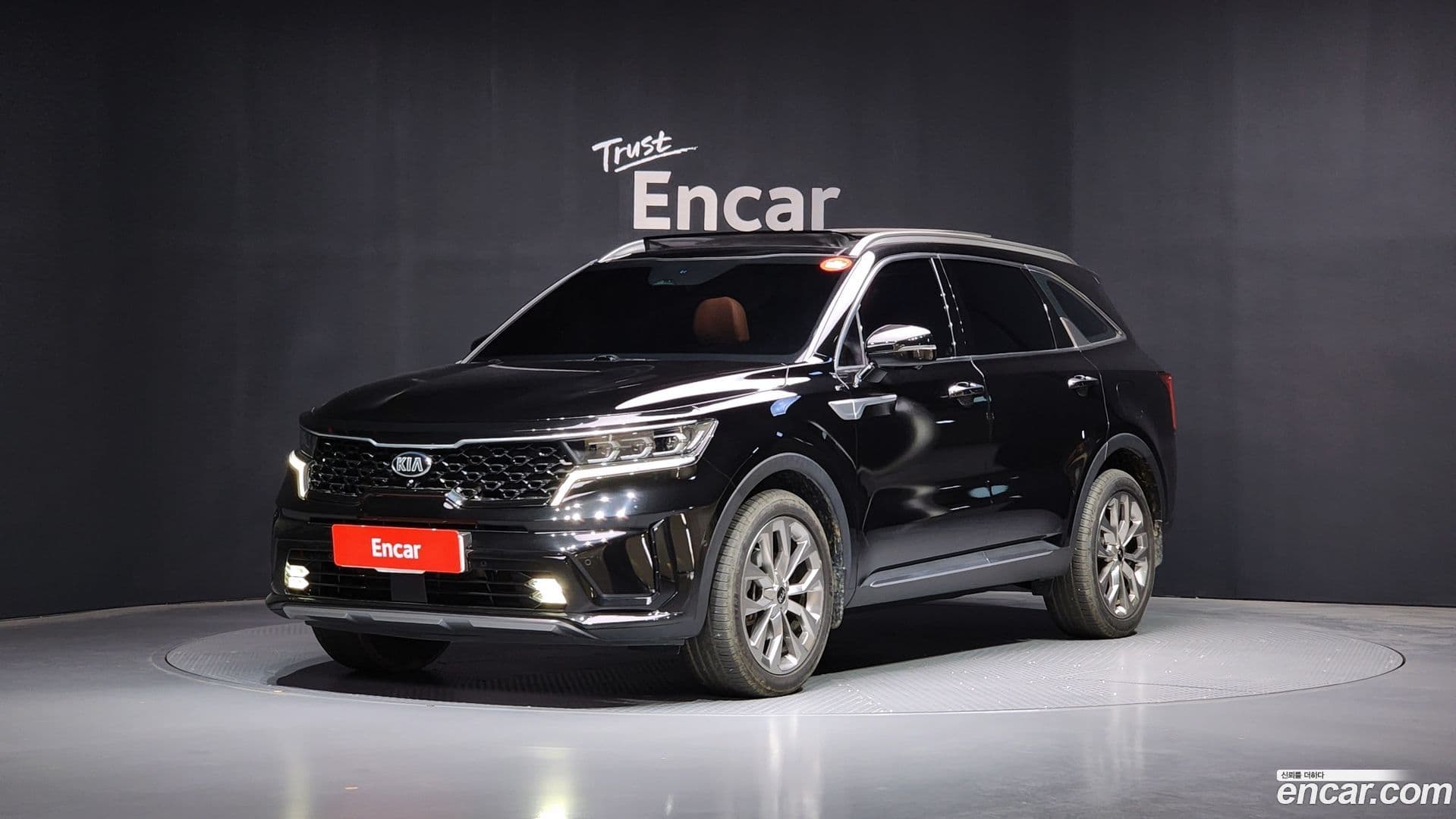 Main__Slider__Photo:Sorento Kia 2020.8-0