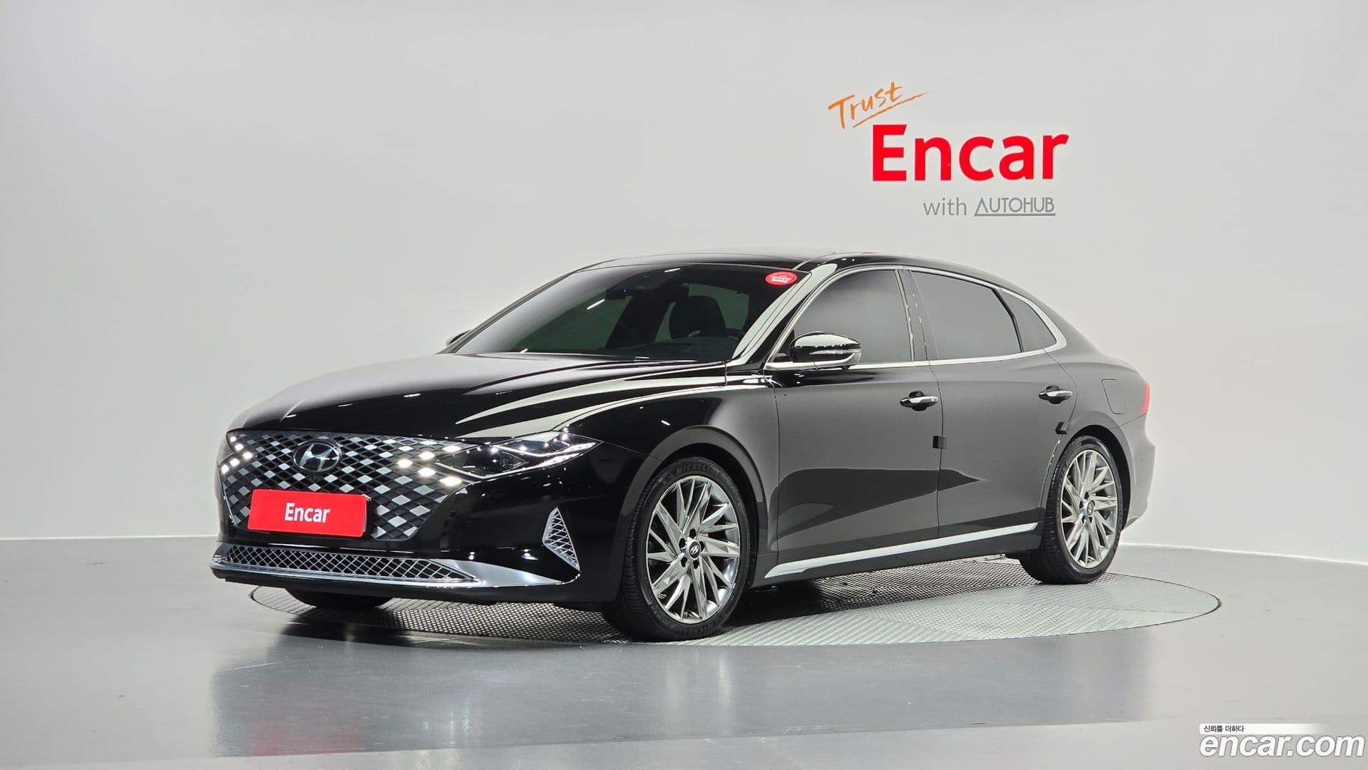 Main__Slider__Photo:Grandeur Hyundai 2020.8-0