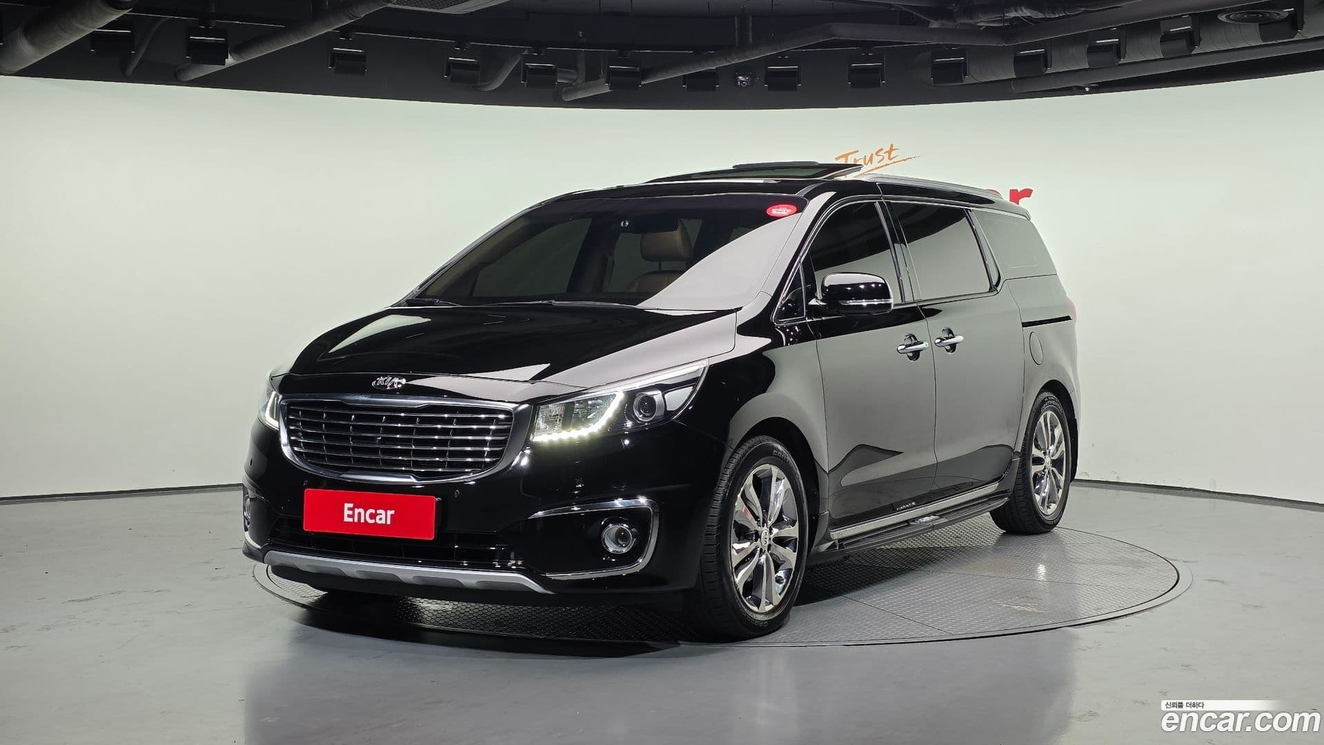 Main__Slider__Photo:Canival Kia 2018.0-0
