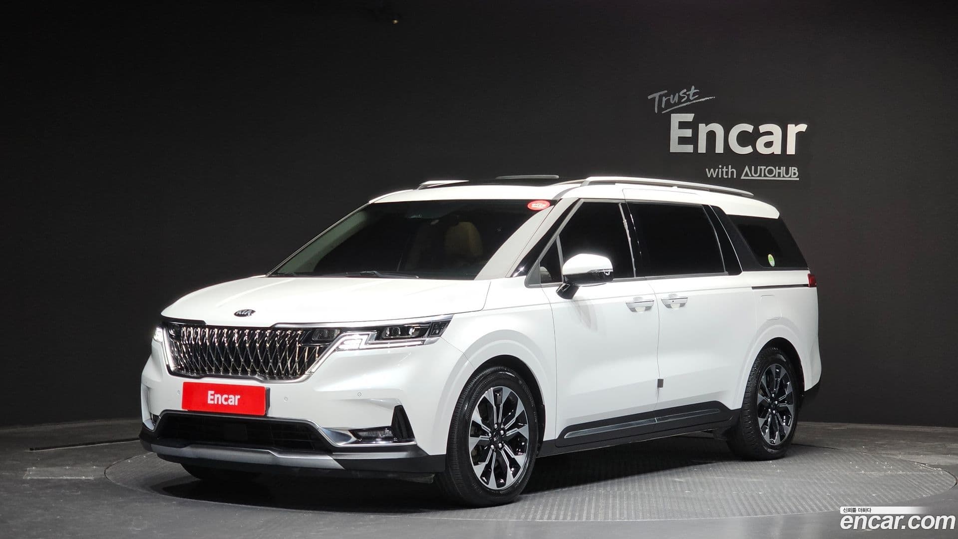 Main__Slider__Photo:Canival Kia 2020.10-0