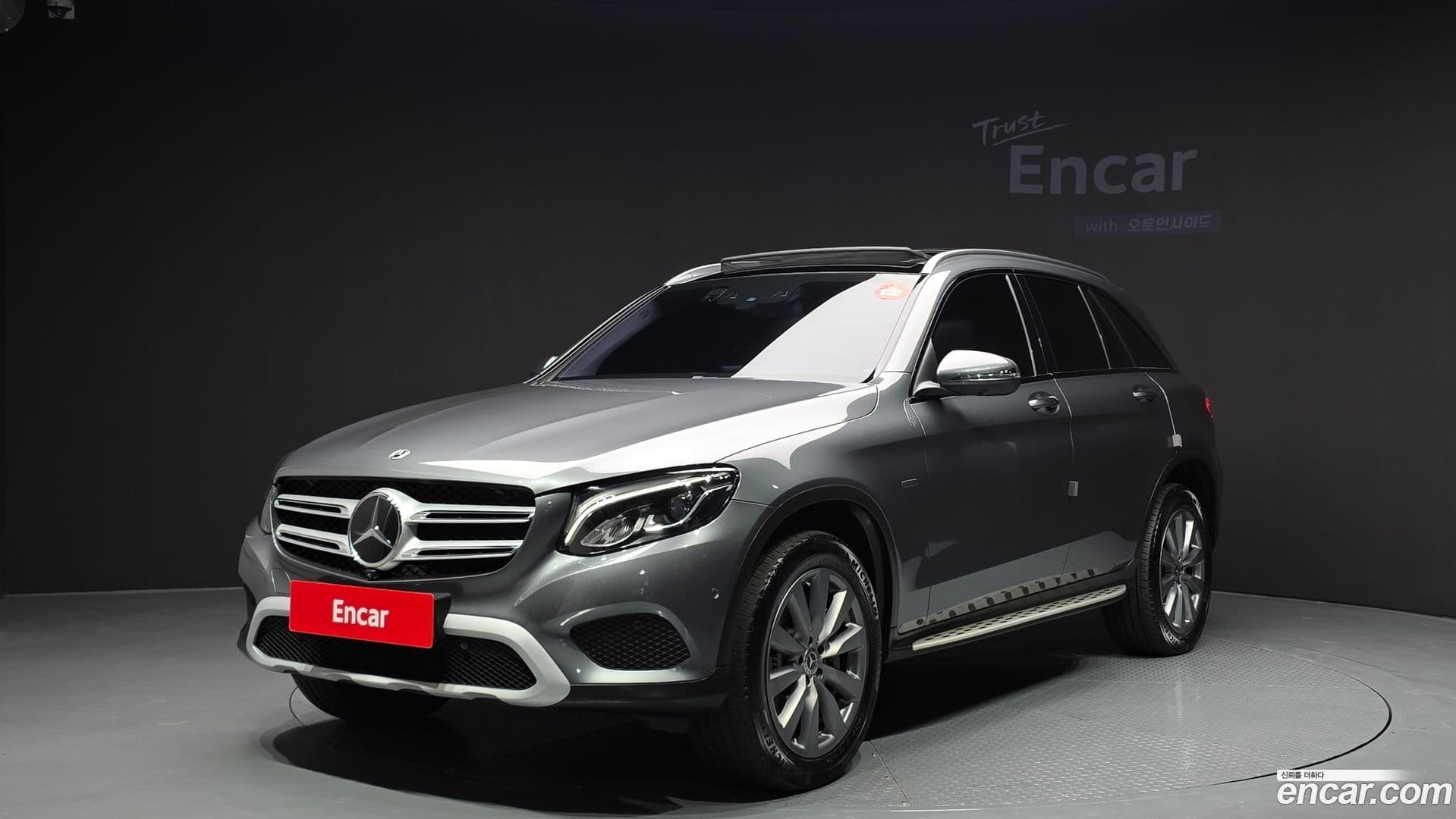 Main__Slider__Photo:GLC-Class Mercedes-Benz 2018.10-0