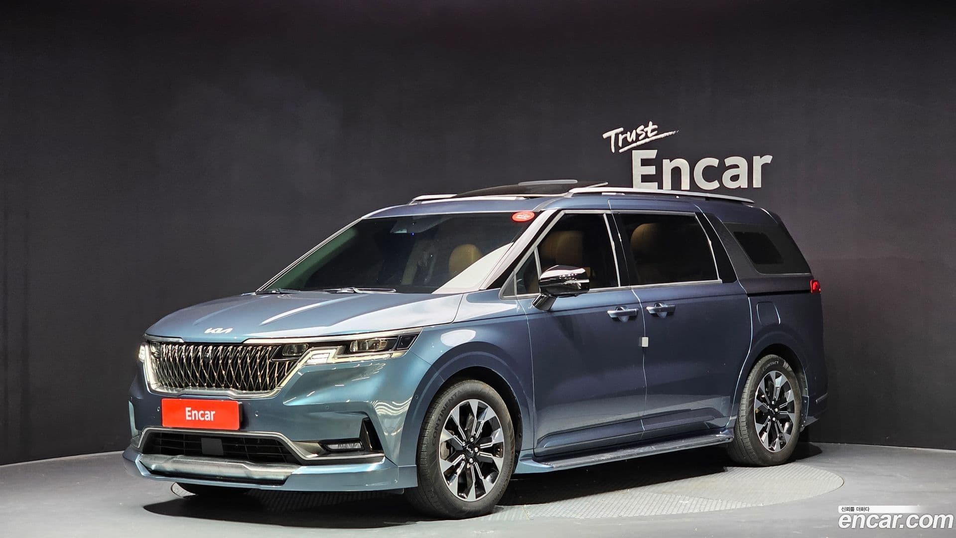 Main__Slider__Photo:Canival Kia 2022.4-0
