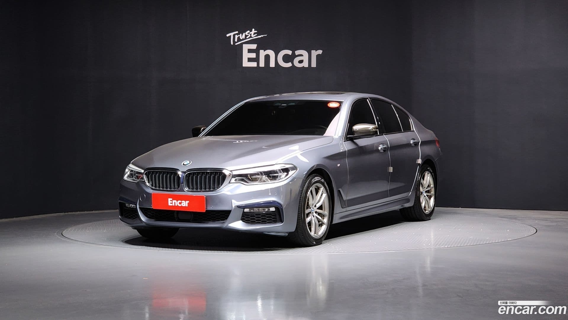 Main__Slider__Photo:5-Series BMW 2017.7-0