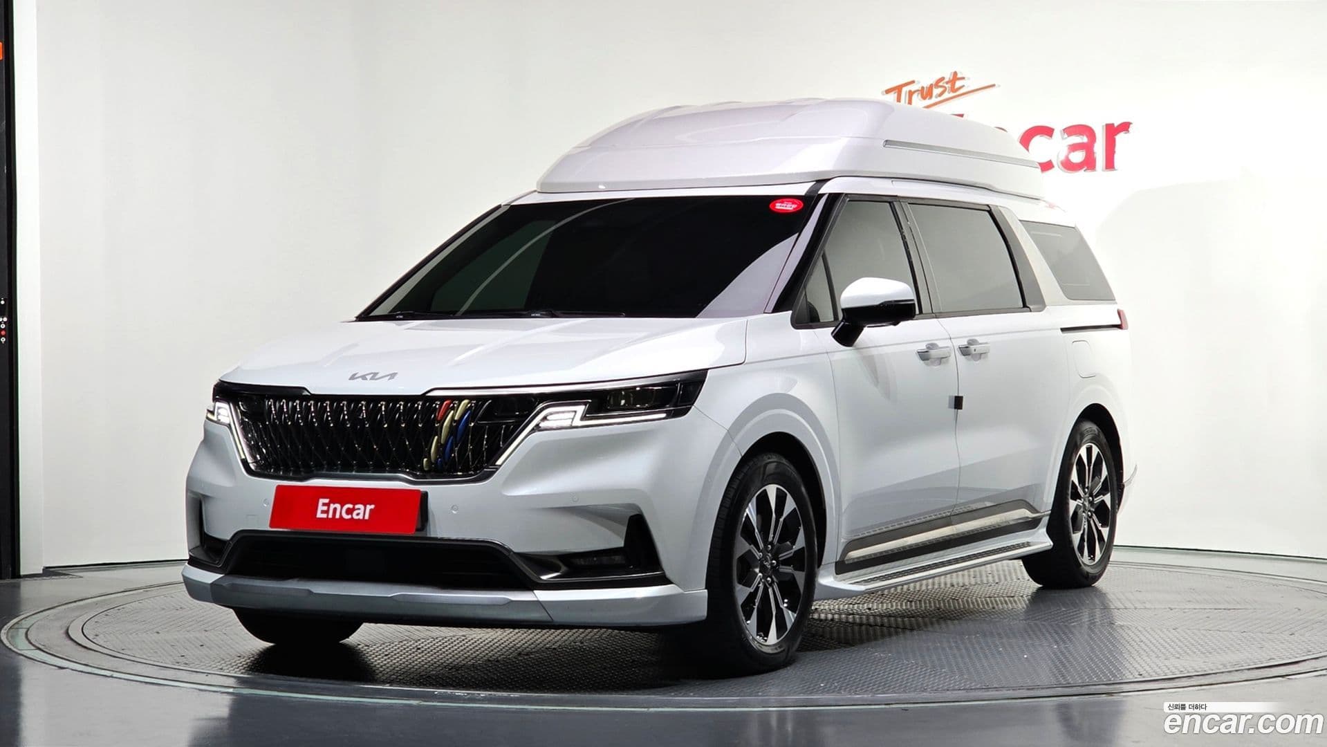 Main__Slider__Photo:Canival Kia 2021.9-0