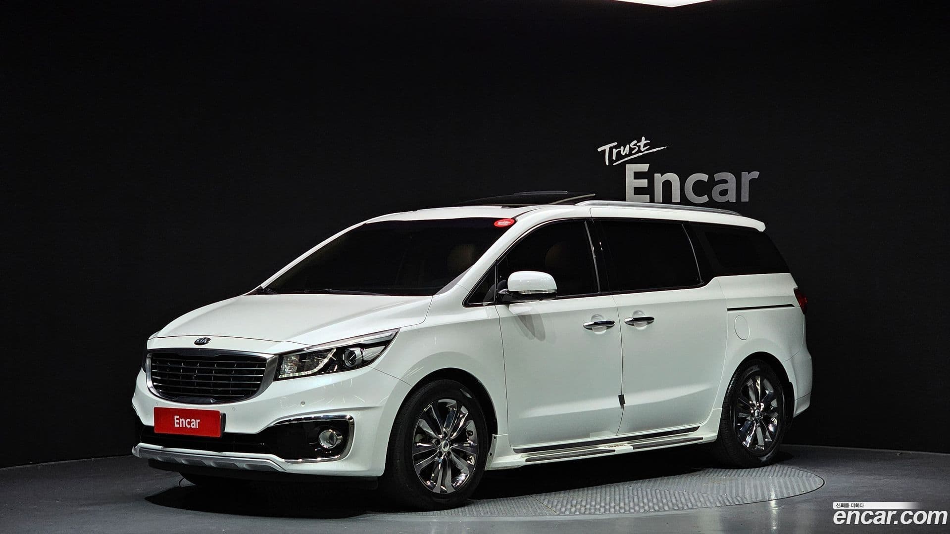 Main__Slider__Photo:Canival Kia 2017.3-0