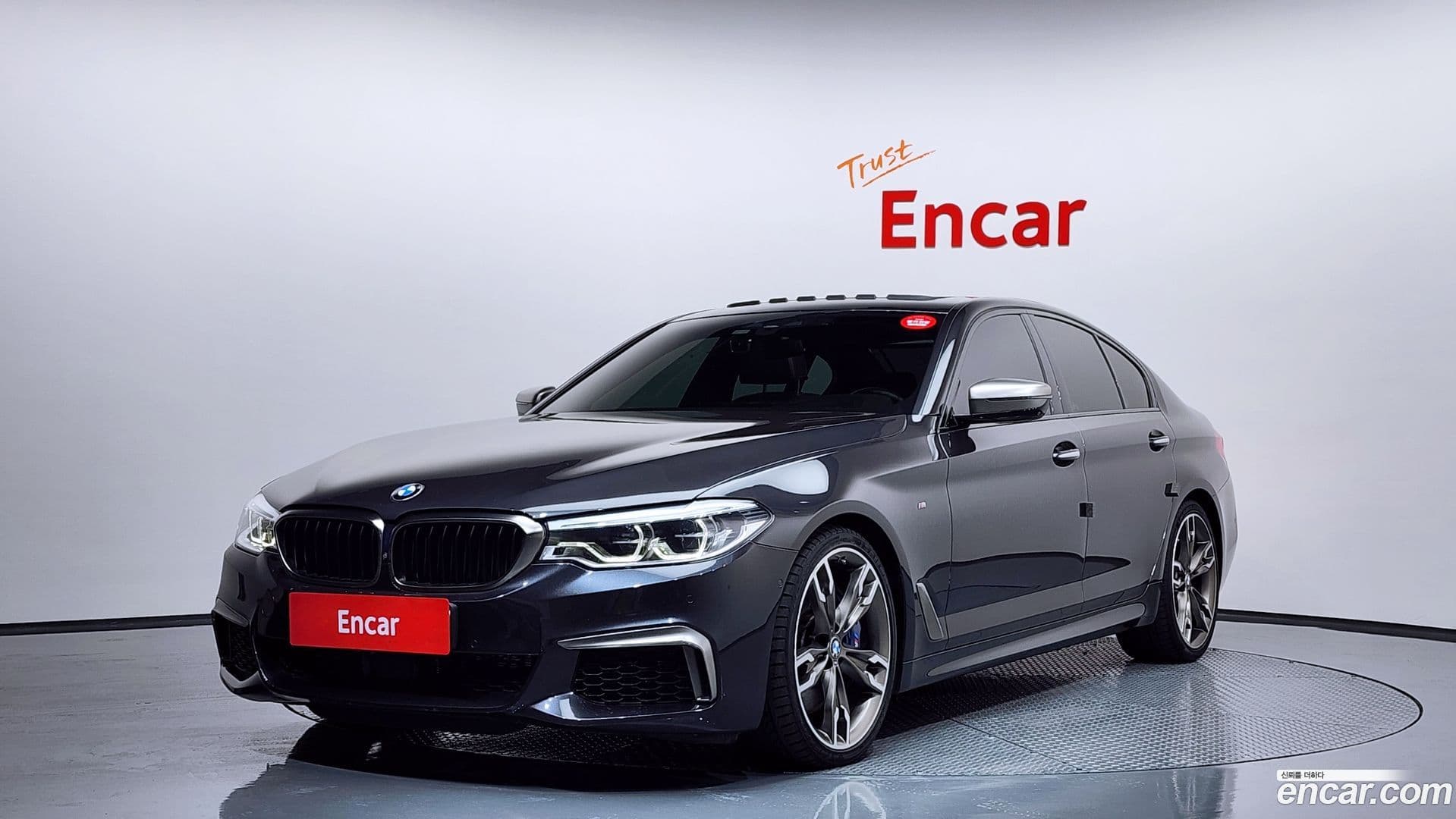 Main__Slider__Photo:5-Series BMW 2018.11-0