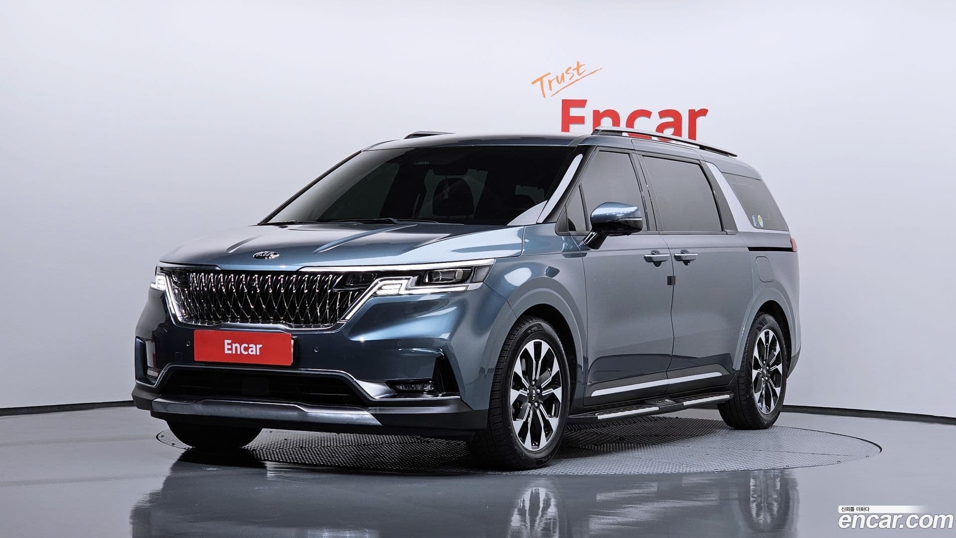 Main__Slider__Photo:Canival Kia 2020.9-0