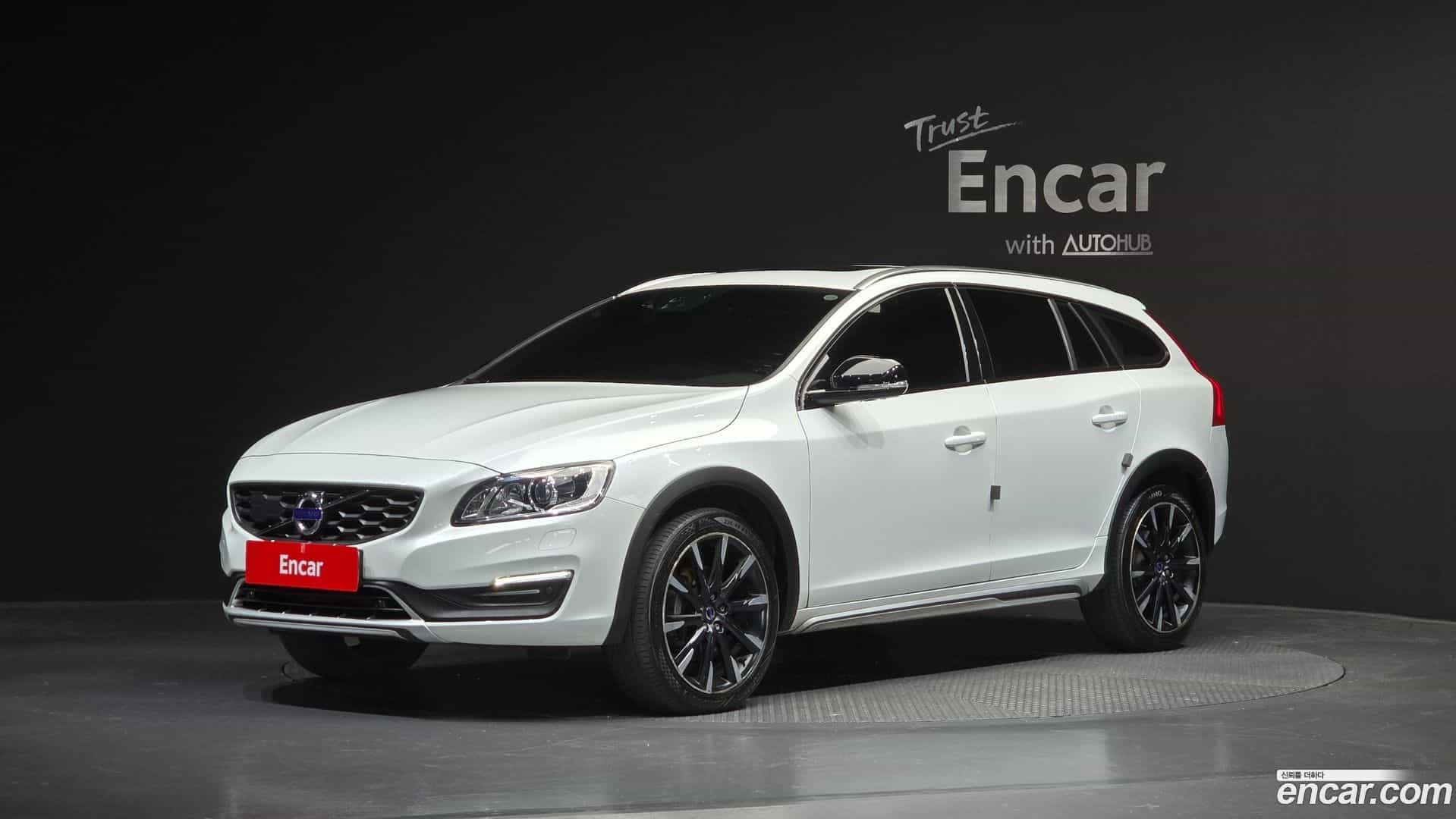 V60 Volvo 2017.8-OUTER-001