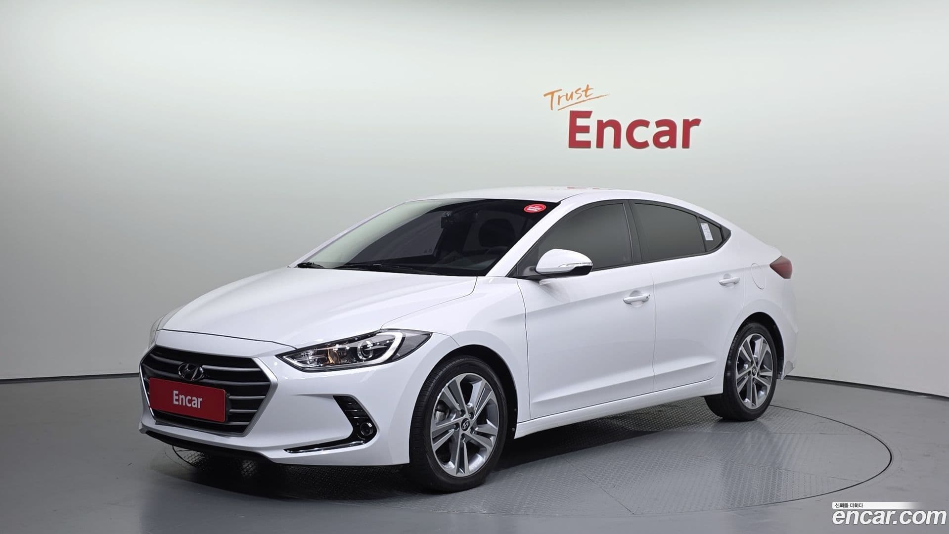 Main__Slider__Photo:AVANTE Hyundai 2017.1-0