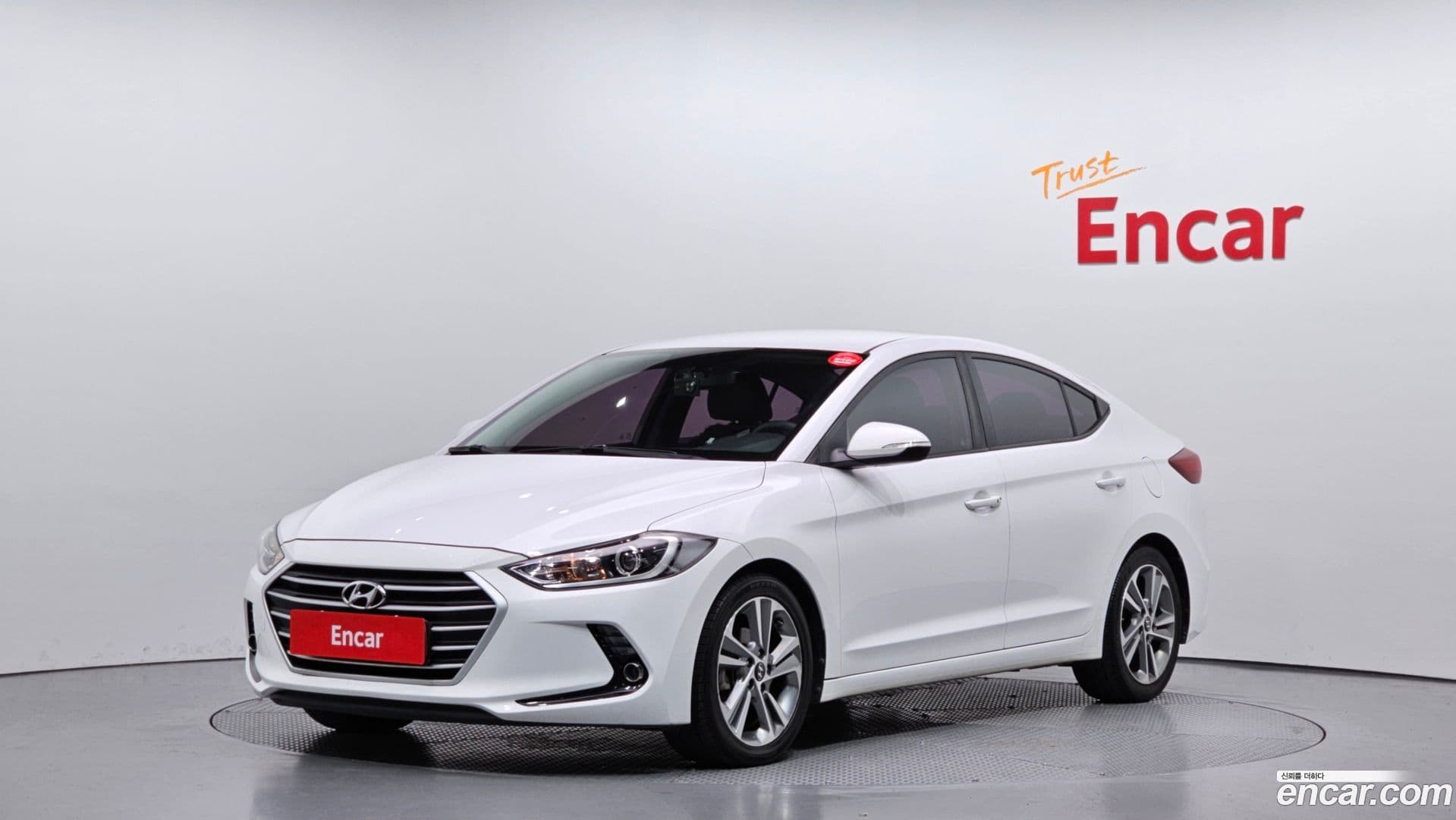 Main__Slider__Photo:AVANTE Hyundai 2016.9-0
