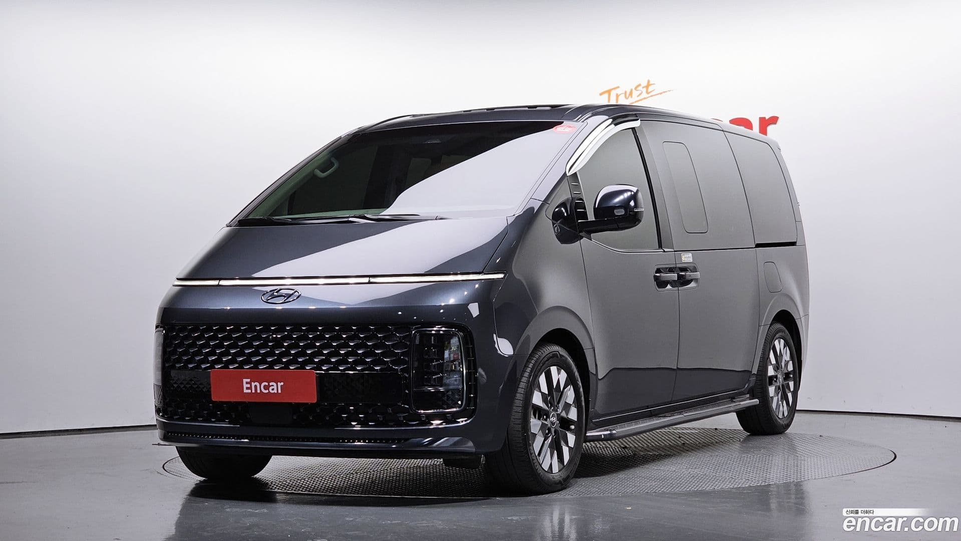 Main__Slider__Photo:Staria Hyundai 2023.9-0