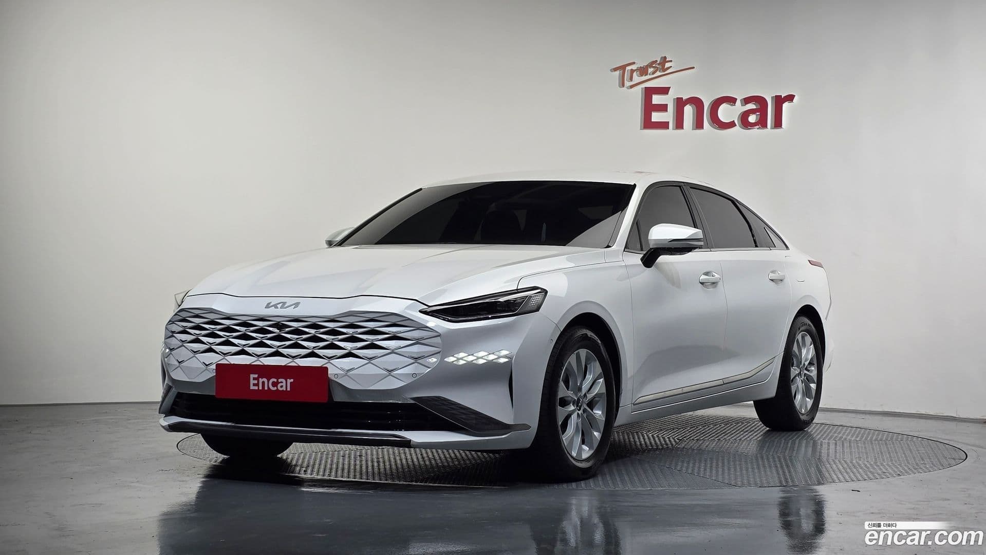Main__Slider__Photo:K8 Kia 2021.9-0
