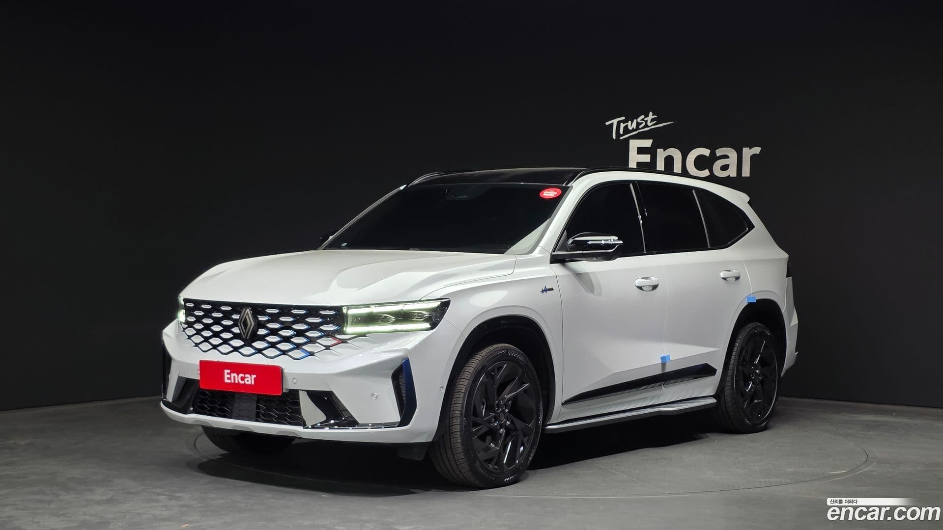 Main__Slider__Photo:Grand Koleos Renault Korea 2025.3-0