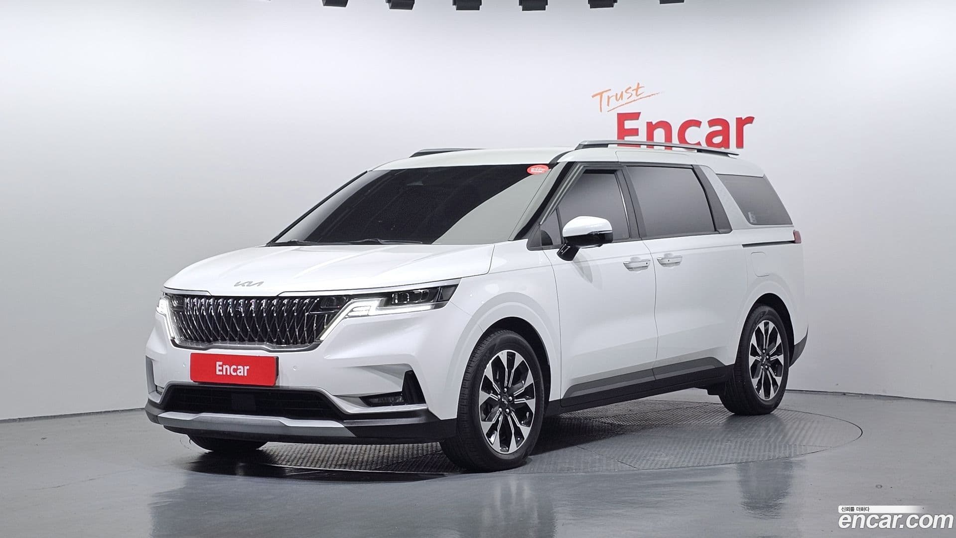 Main__Slider__Photo:Canival Kia 2021.9-0