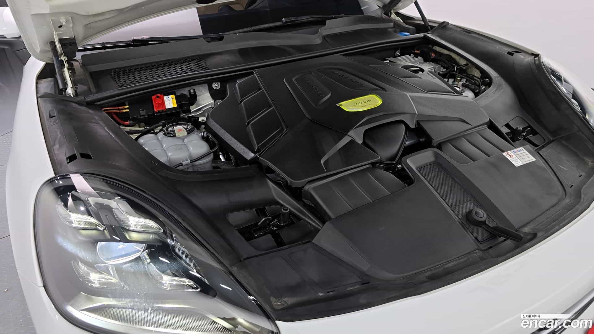 Cayenne Porsche 2020.9-INNER-006