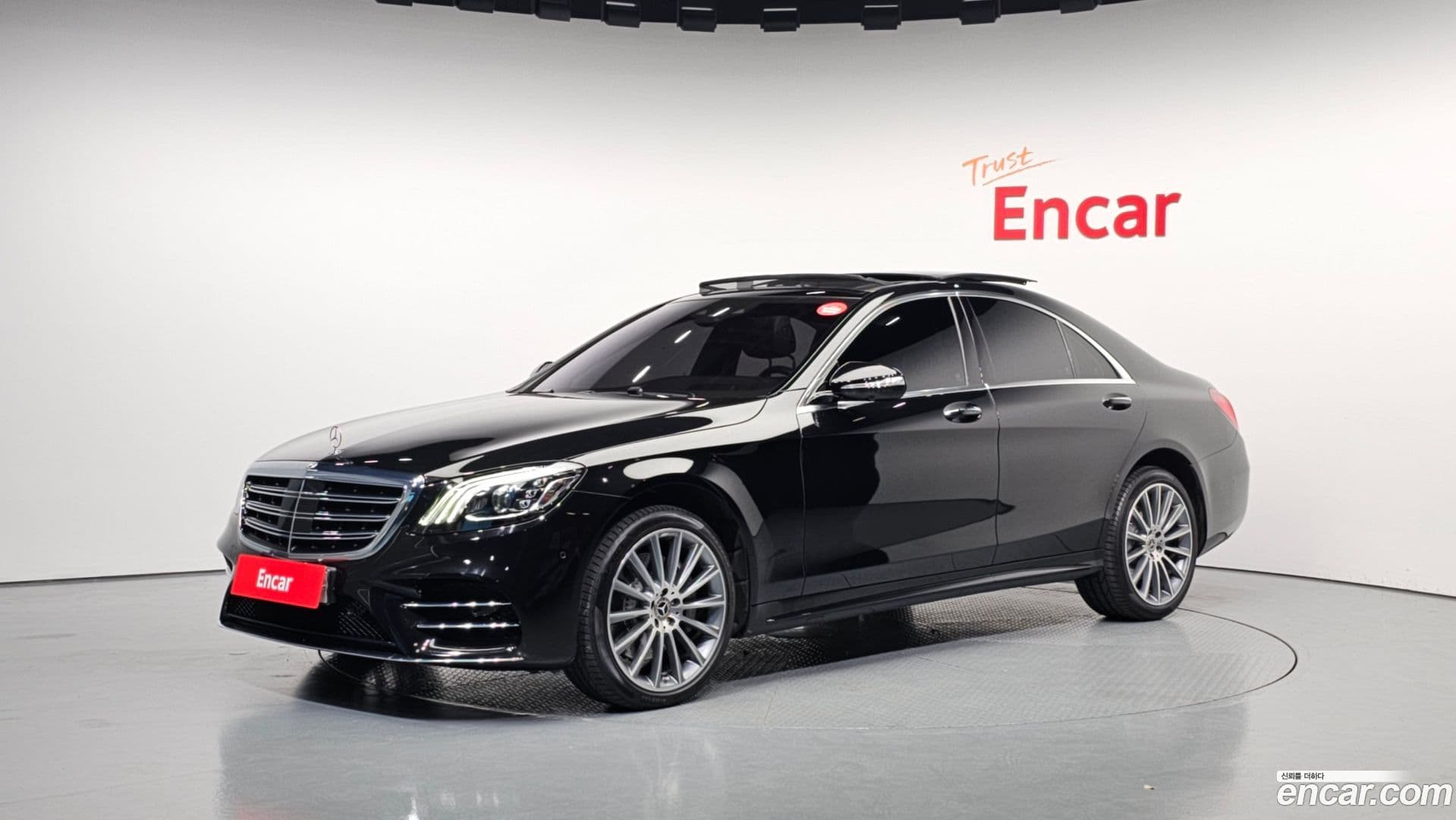 Main__Slider__Photo:S-Class Mercedes-Benz 2018.7-0