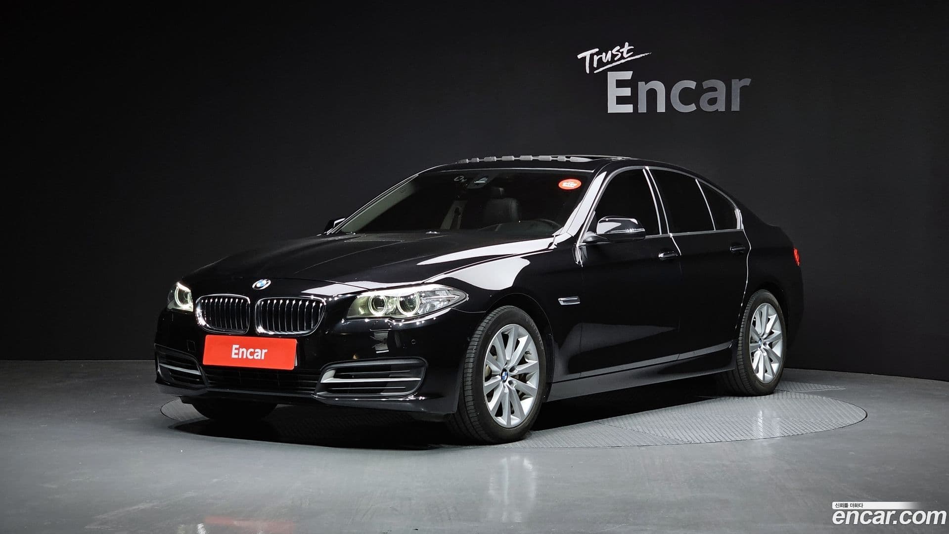 Main__Slider__Photo:5-Series BMW 2016.11-0