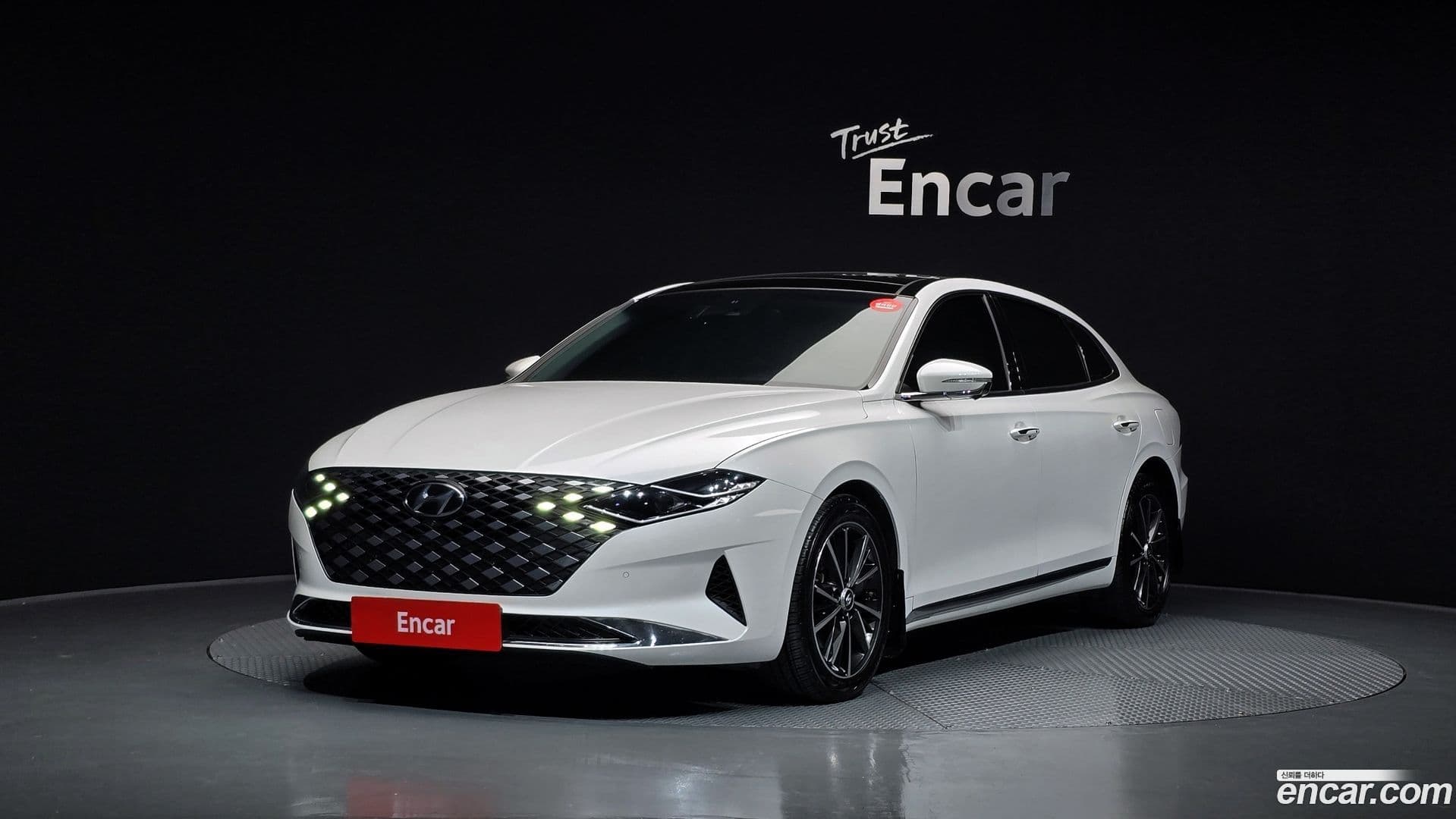 Main__Slider__Photo:Grandeur Hyundai 2020.2-0