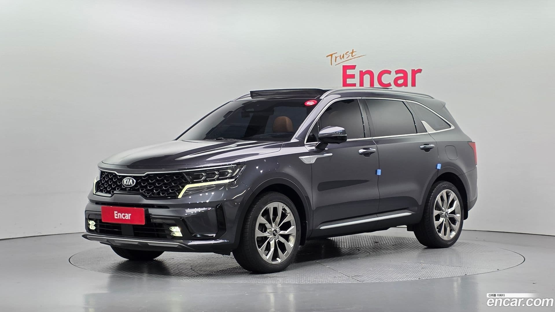 Main__Slider__Photo:Sorento Kia 2020.3-0