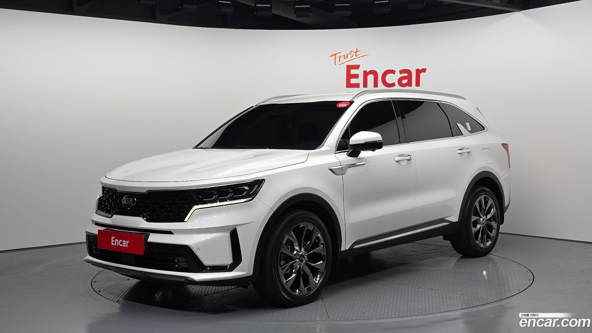 Main__Slider__Photo:Sorento Kia 2021.6-0