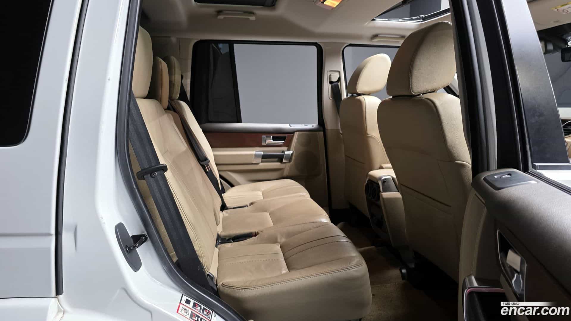 Discovery Land Rover 2016.8-OPTION-016