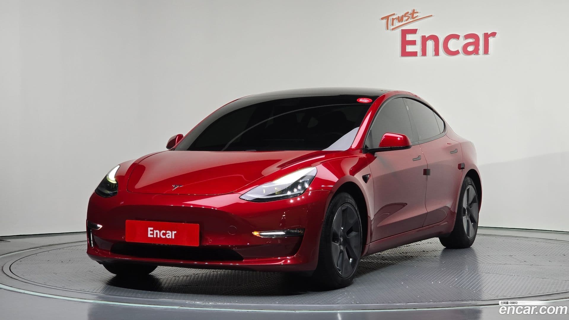 Main__Slider__Photo:Model 3 Tesla 2021.10-0